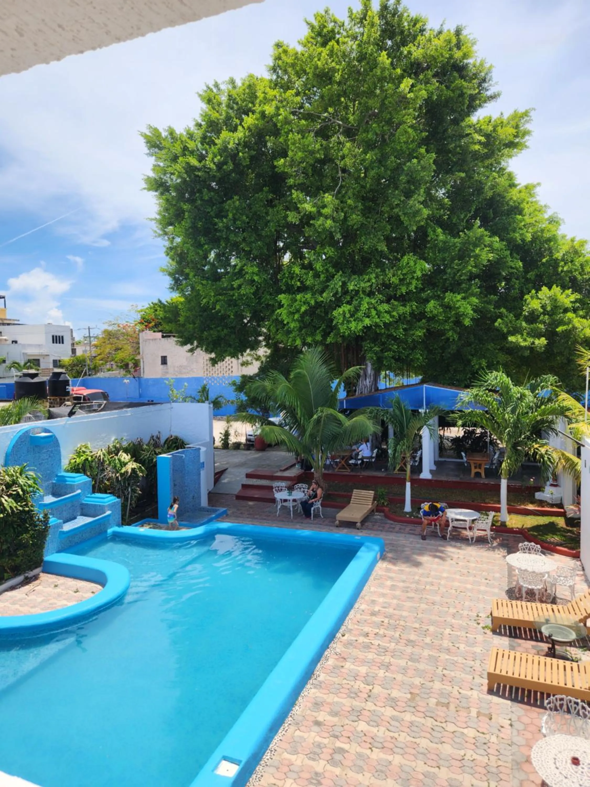 Swimming pool in Hotel Maria de Lourdes