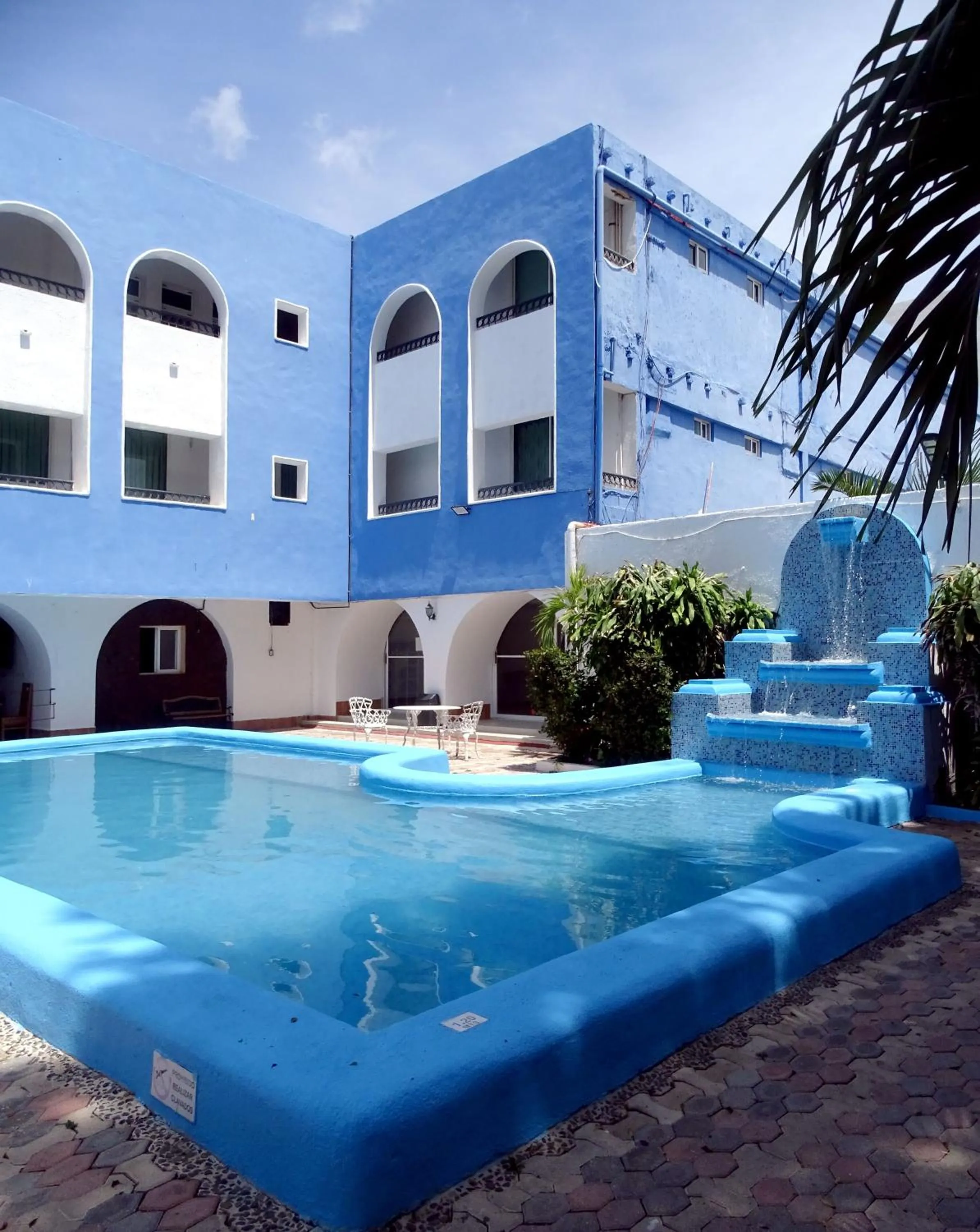 Swimming pool in Hotel Maria de Lourdes