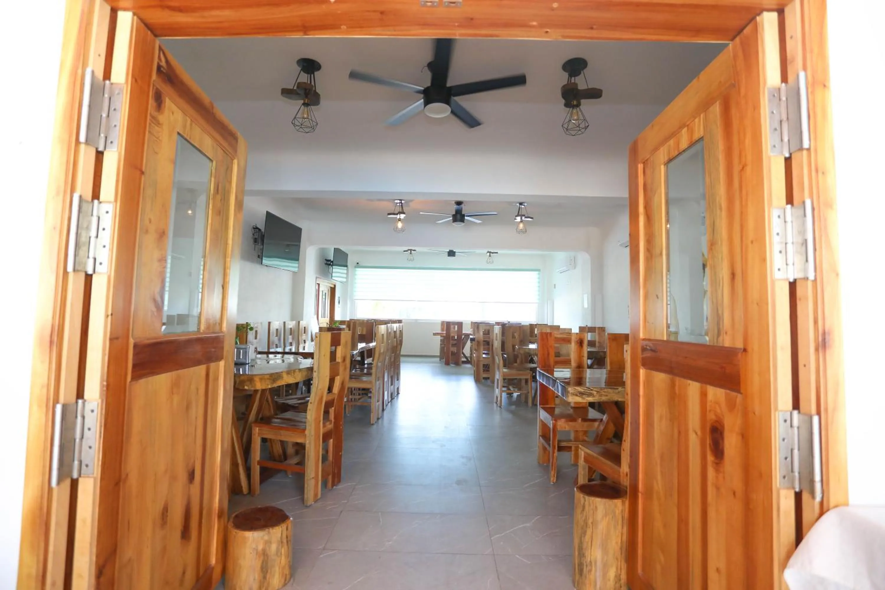 Restaurant/places to eat in Hotel Maria de Lourdes