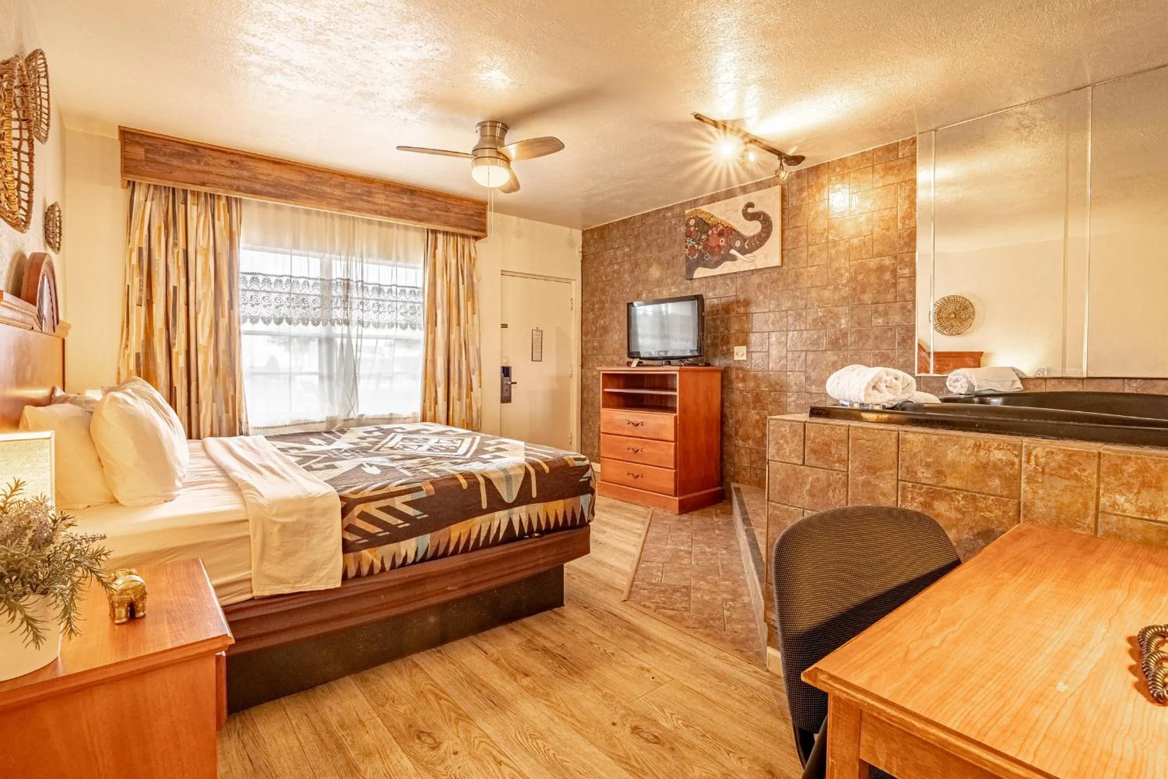 Bed in The Classic Desert Aire Hotel