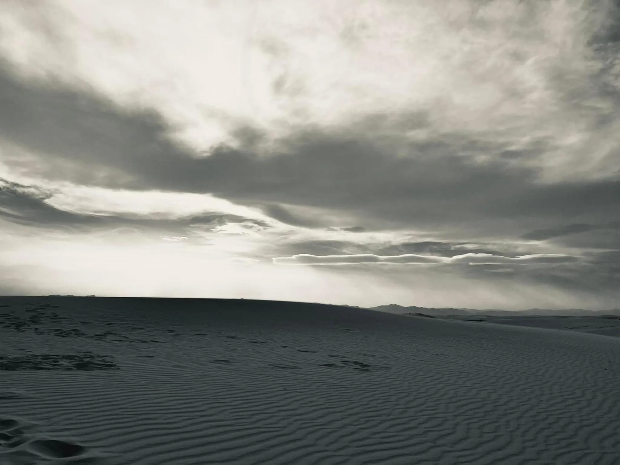 Hiking in The Classic Desert Aire Hotel