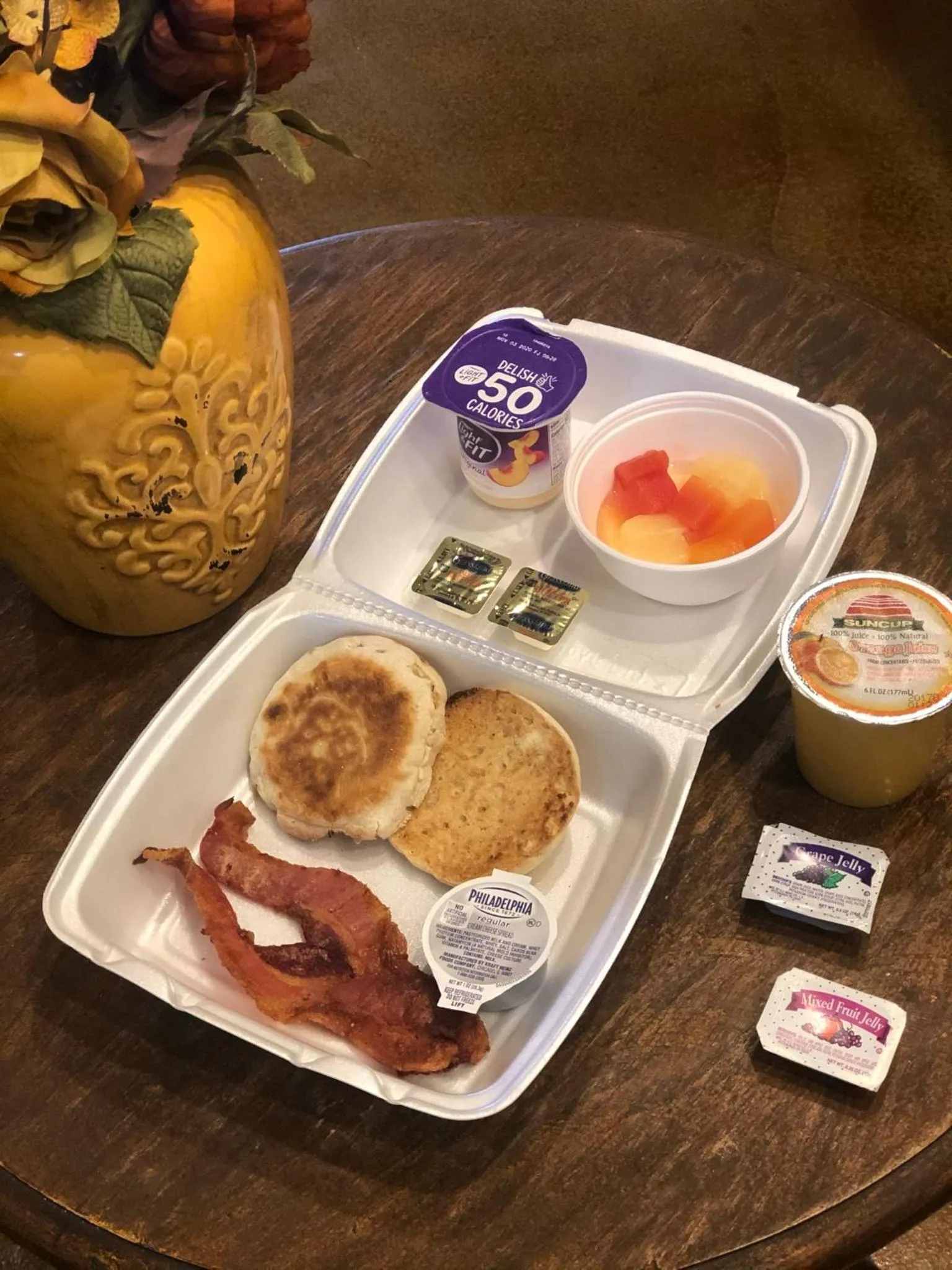 Breakfast in The Classic Desert Aire Hotel