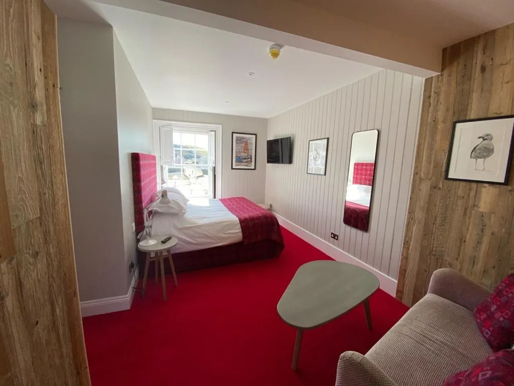 Bedroom, Bed in Harbourmaster Hotel