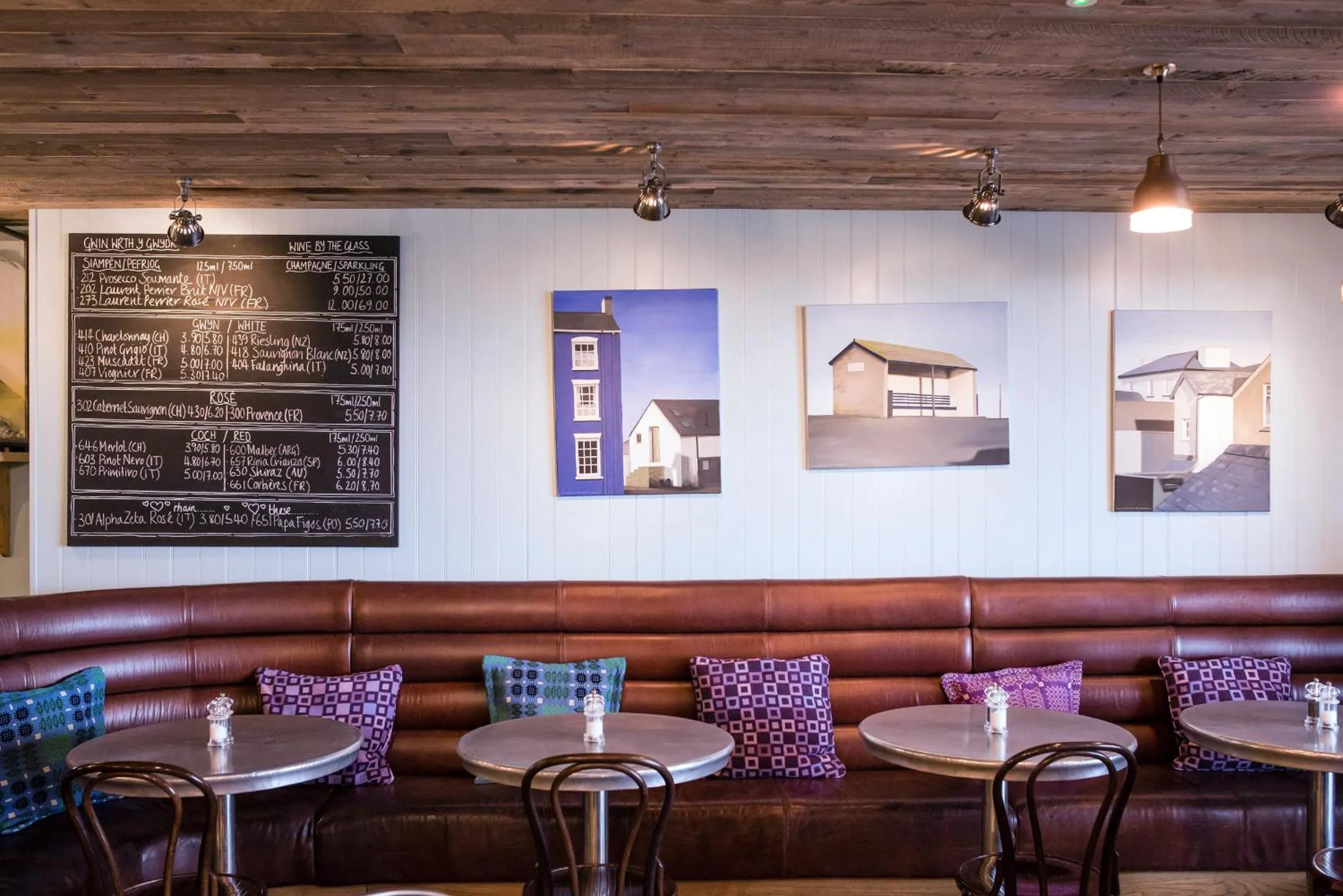 Living room in Harbourmaster Hotel