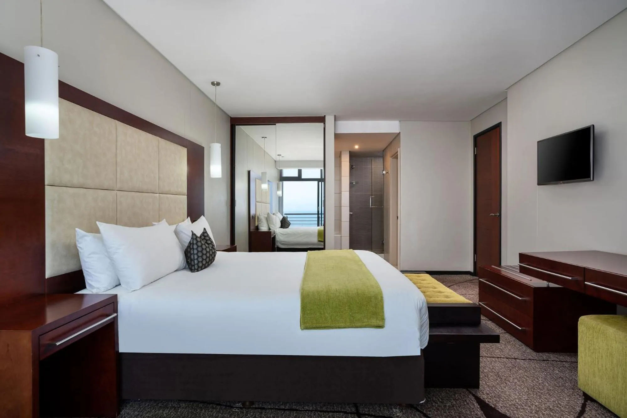 Bedroom, Bed in Premier Hotel East London ICC