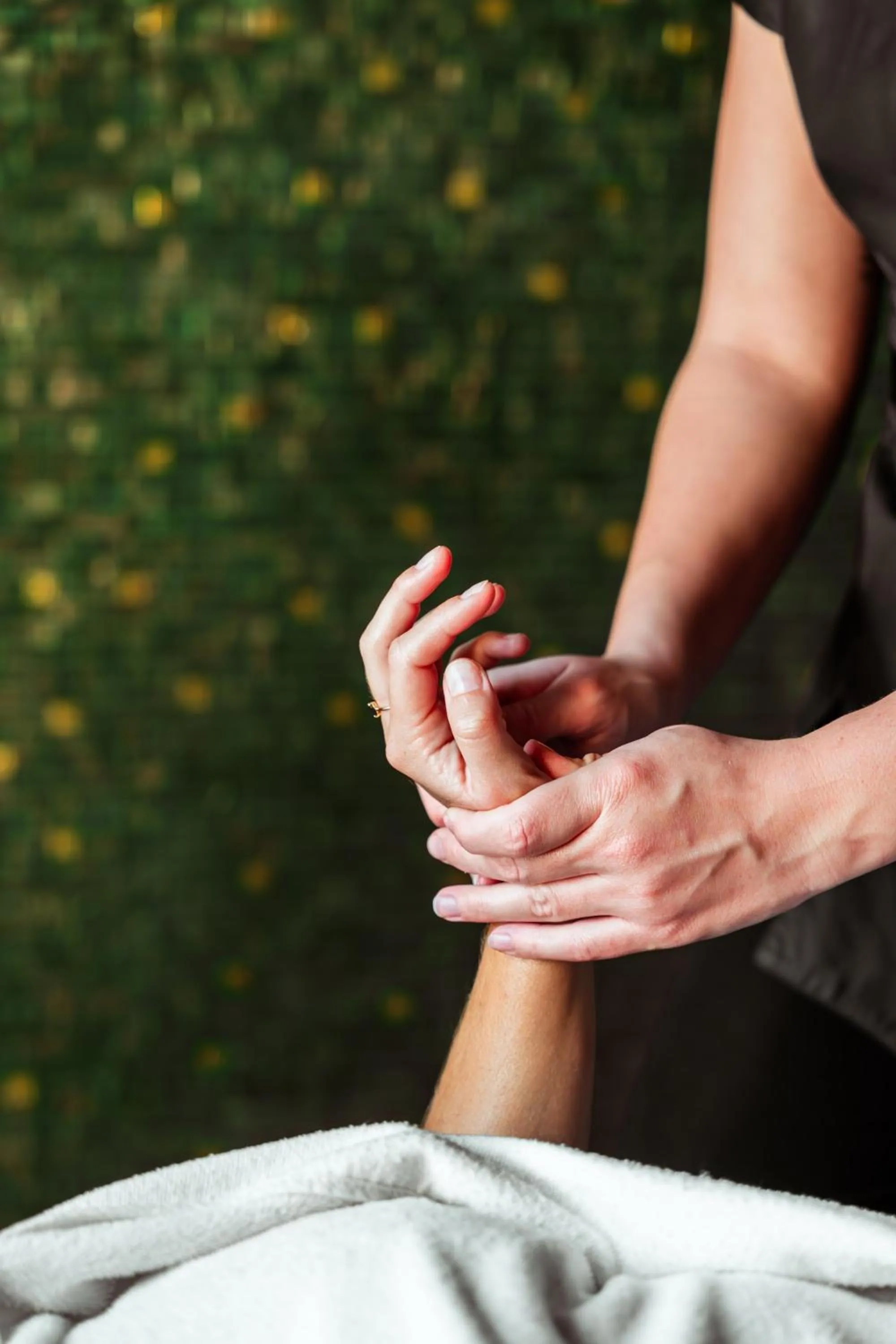 Massage in Hôtel Les Roches Blanches Cassis