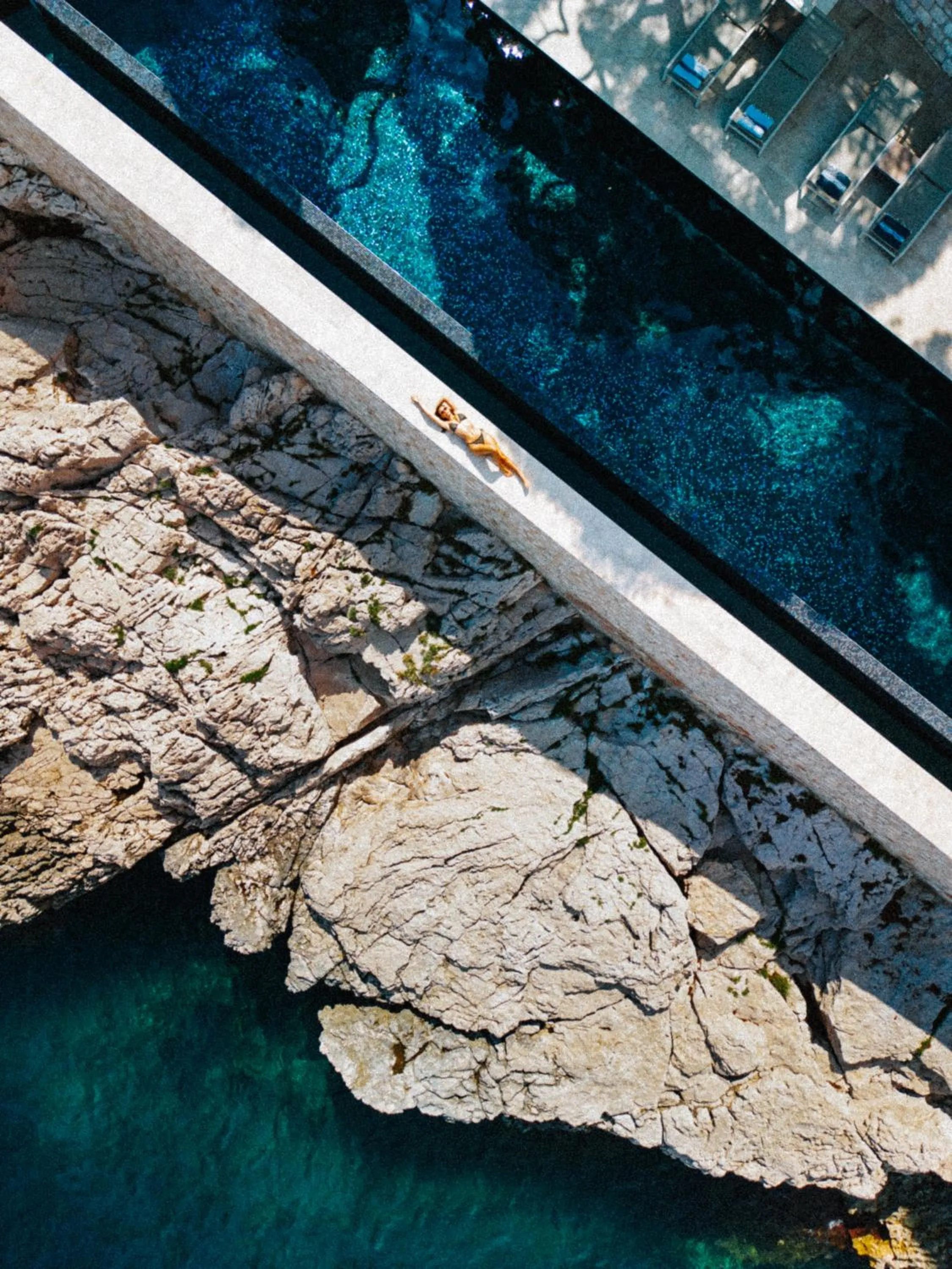 Swimming pool in Hôtel Les Roches Blanches Cassis