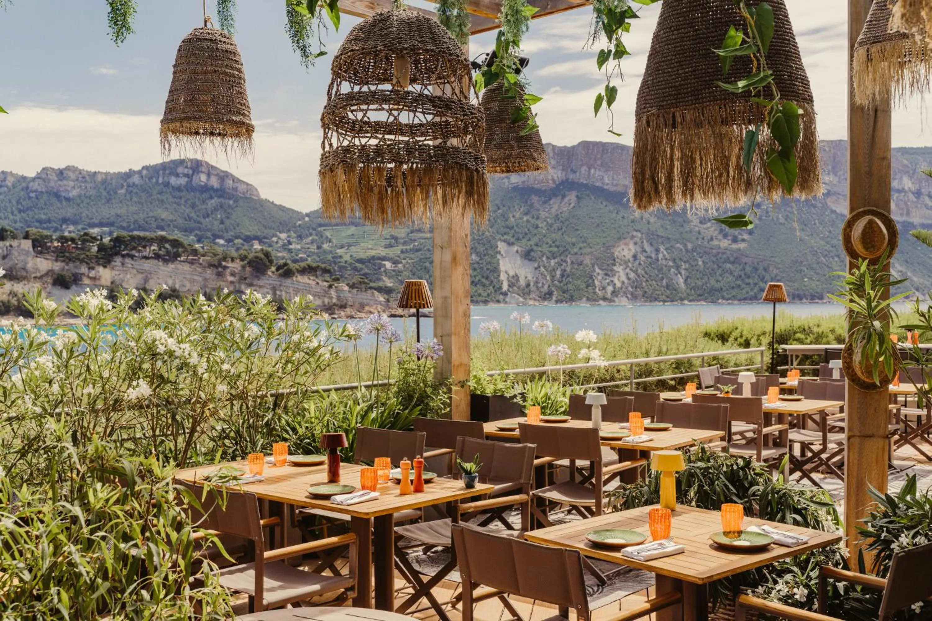 Restaurant/places to eat in Hôtel Les Roches Blanches Cassis