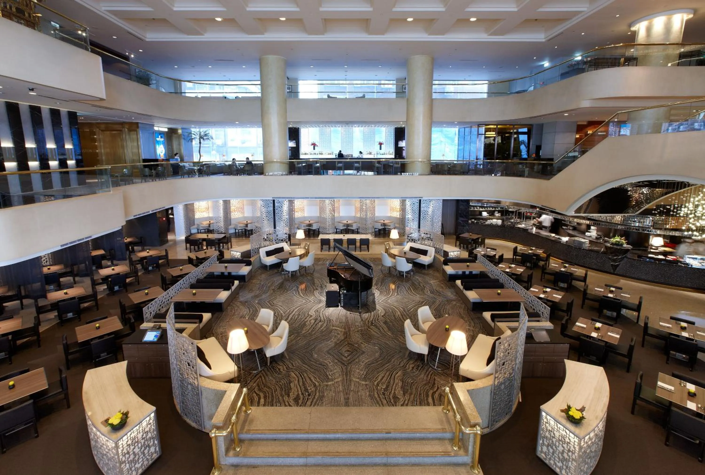 Restaurant/places to eat in Regent Taipei