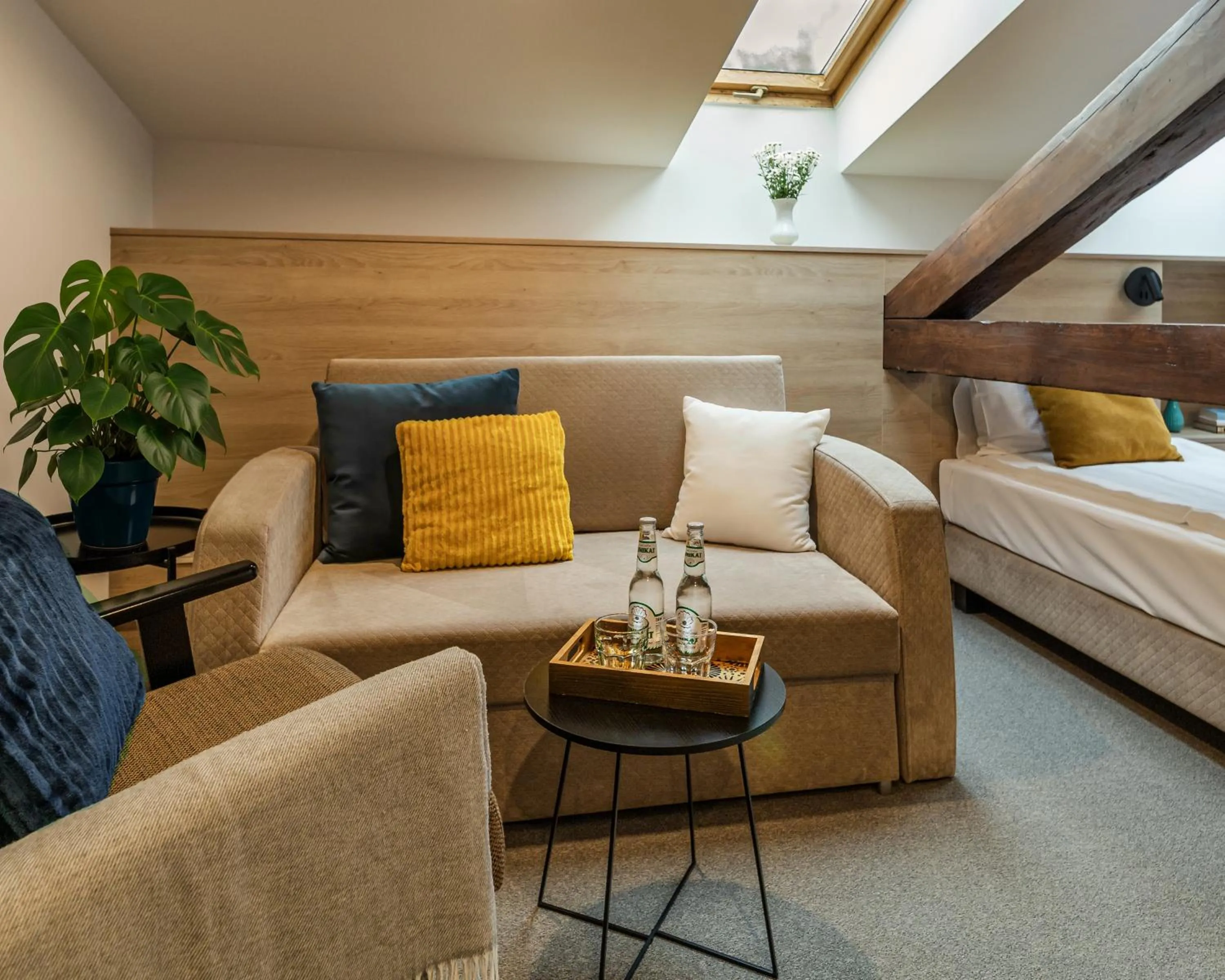 Photo of the whole room in Pałac w Małkowie