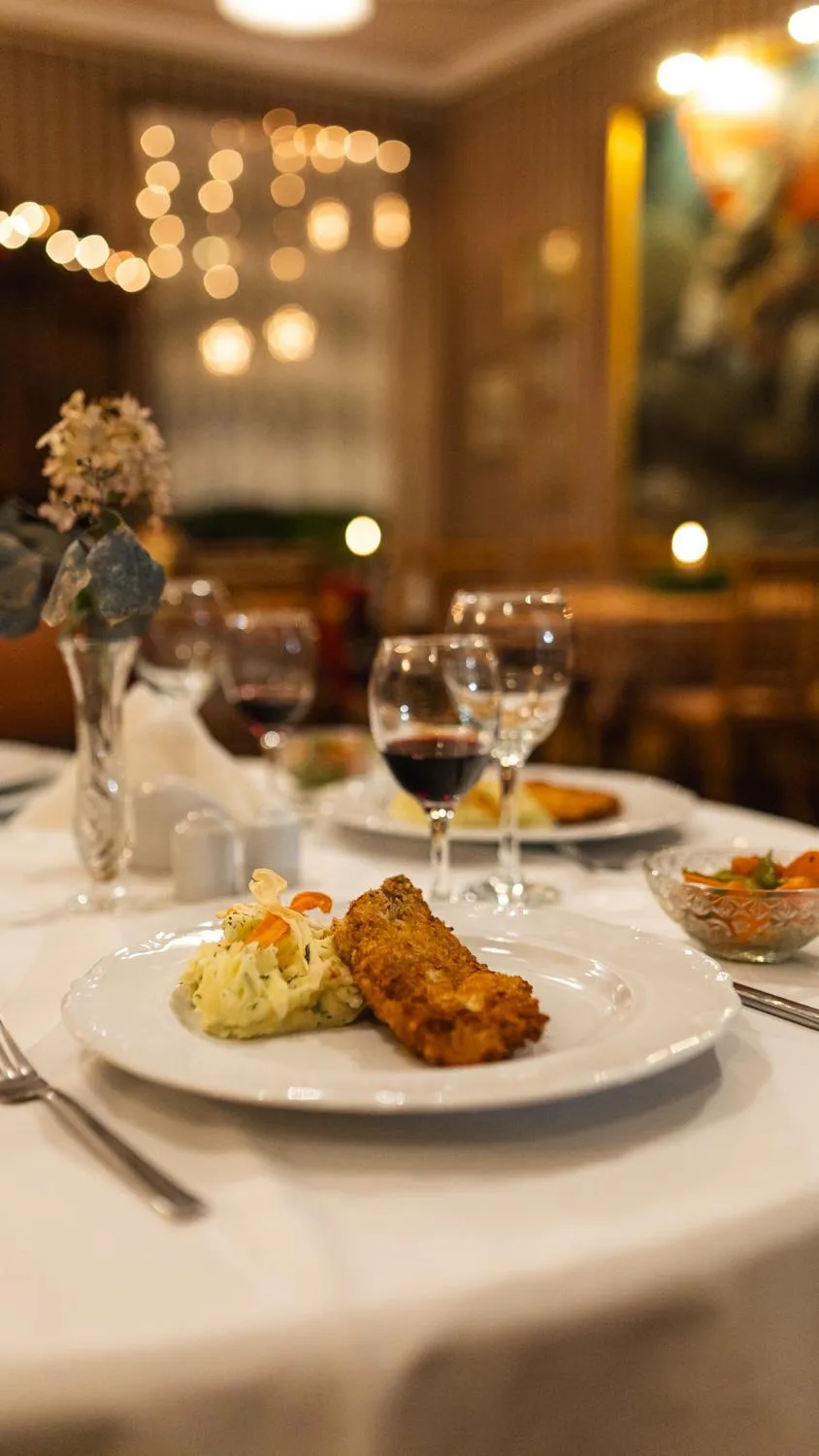 Restaurant/places to eat in Pałac w Małkowie