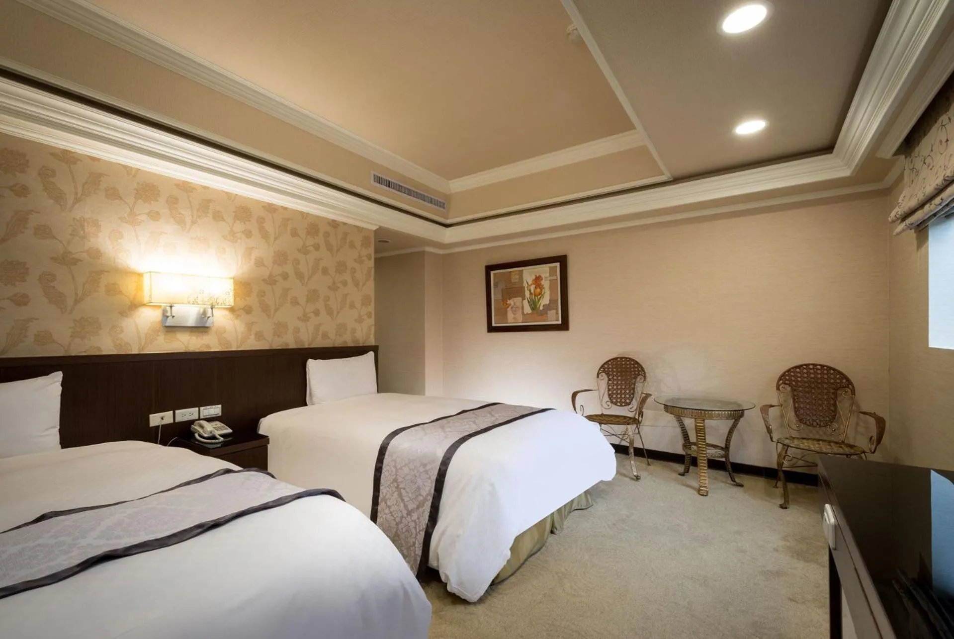 Photo of the whole room, Bed in Good Life Hotel - Shang Hwa