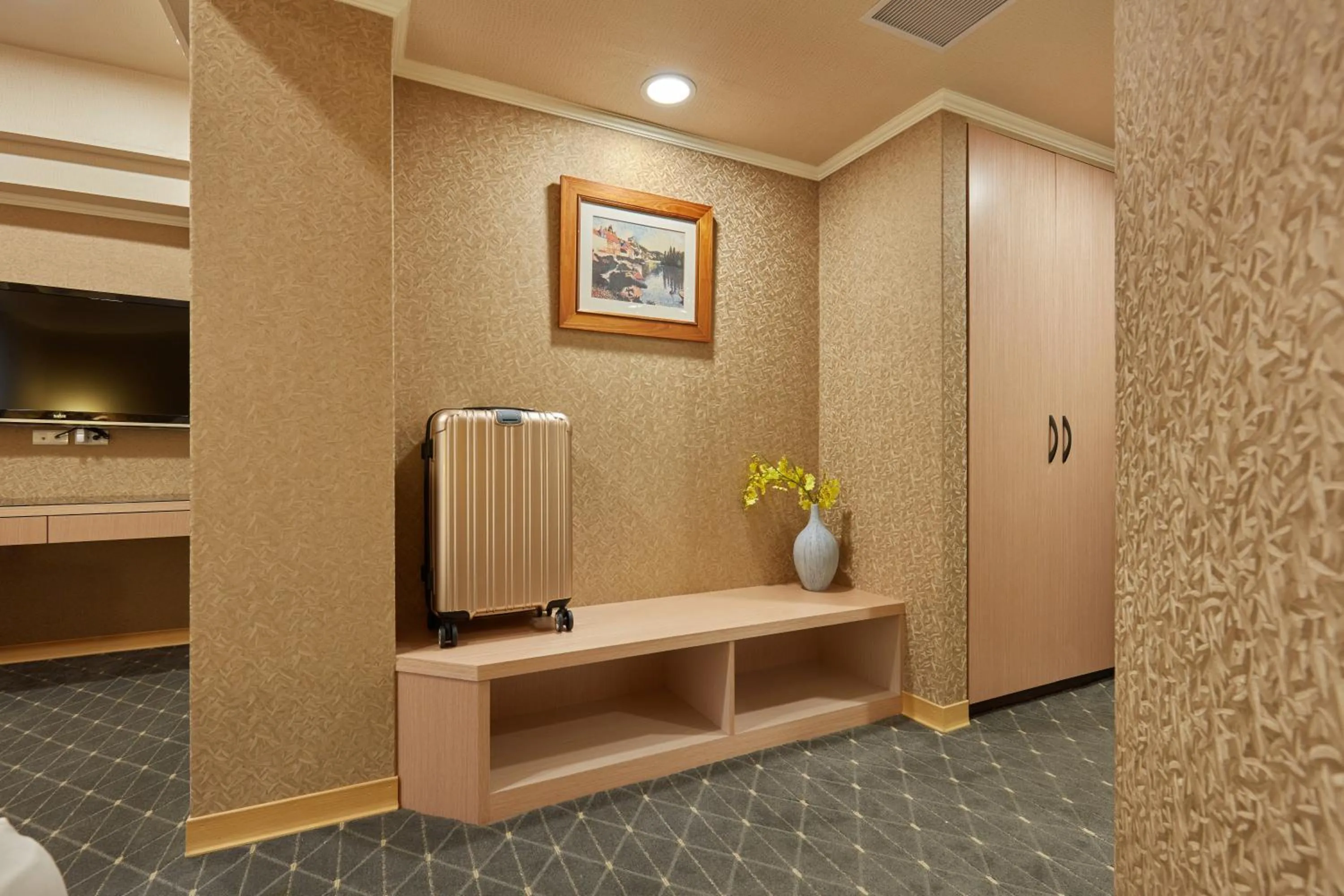 Decorative detail in Good Life Hotel - Shang Hwa