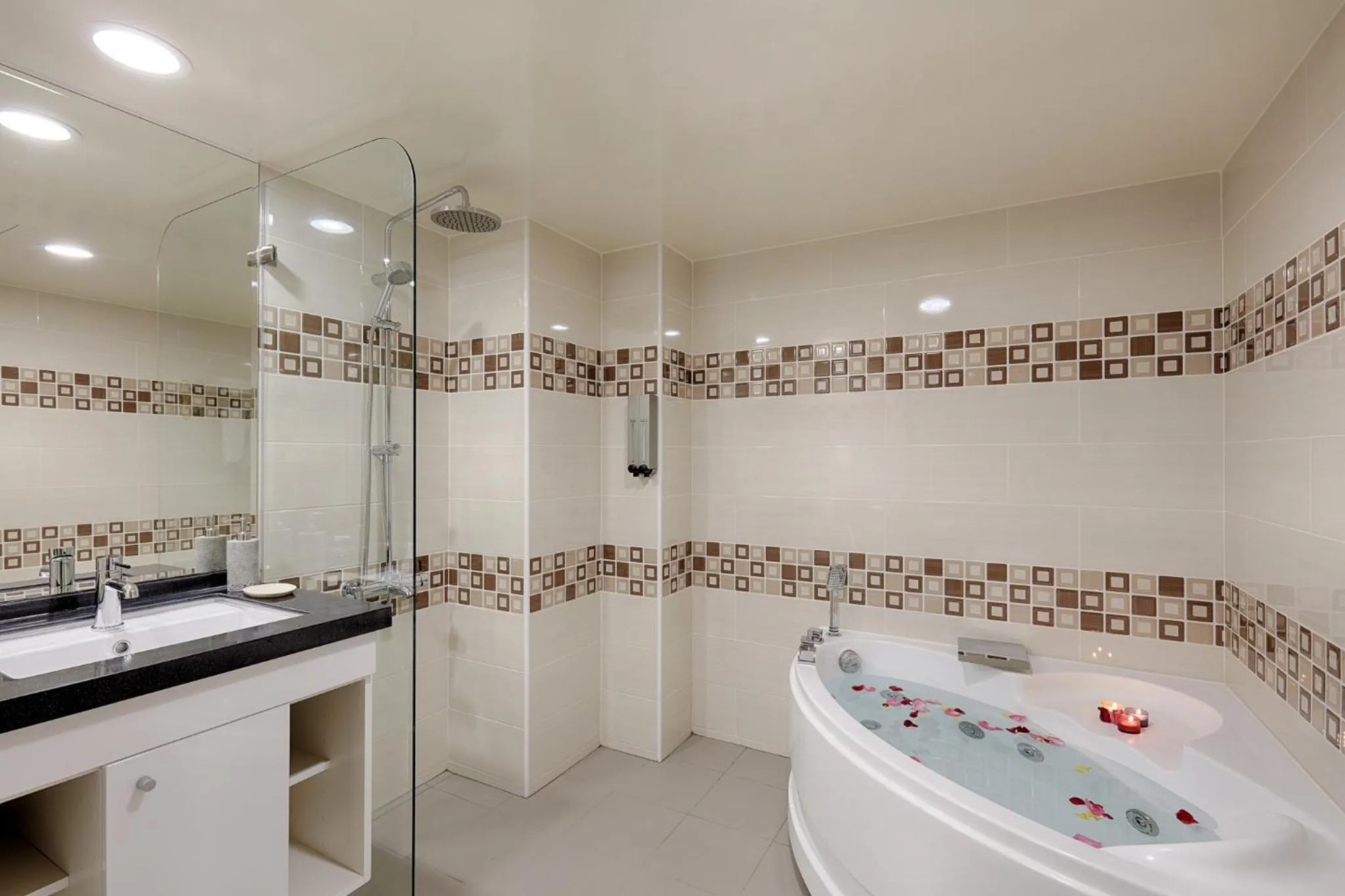 Photo of the whole room in Good Life Hotel - Shang Hwa