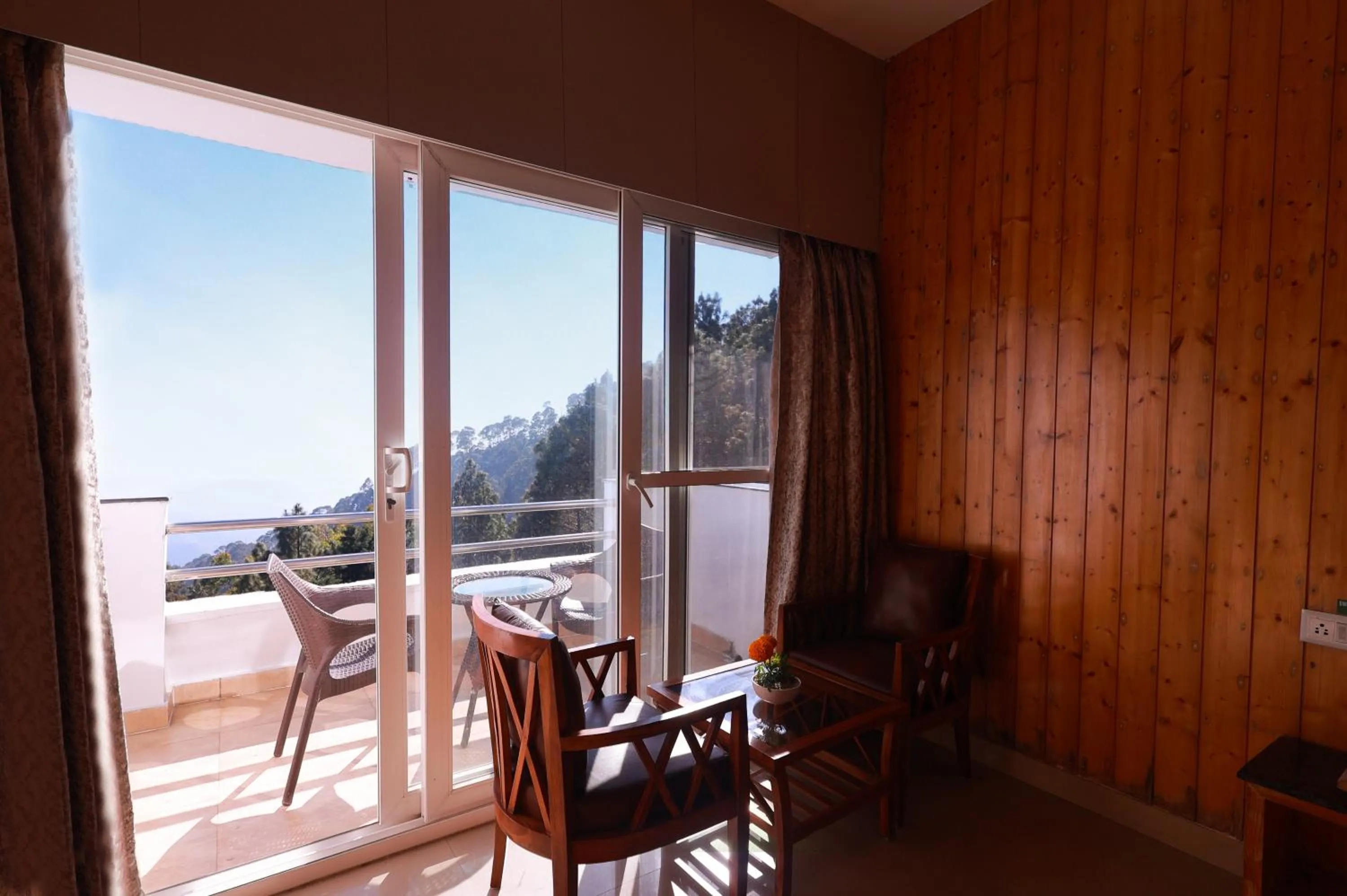 Balcony/Terrace in Blue Pine Resort