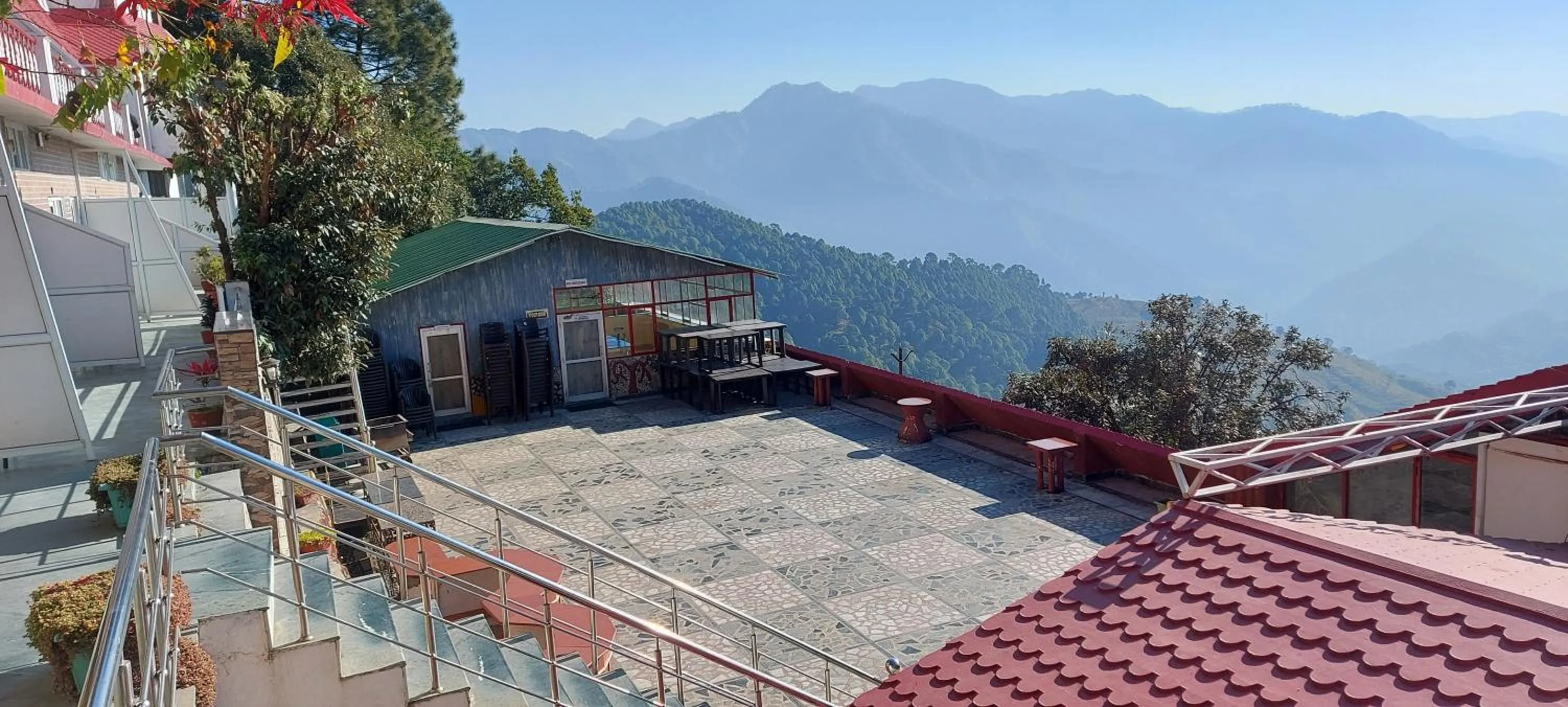 Nightclub / DJ in Blue Pine Resort