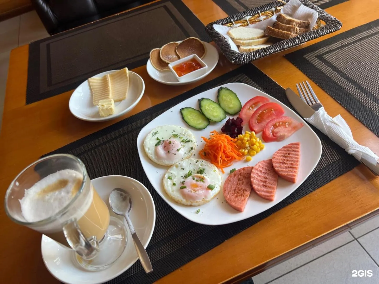 Breakfast in Pride Hotel