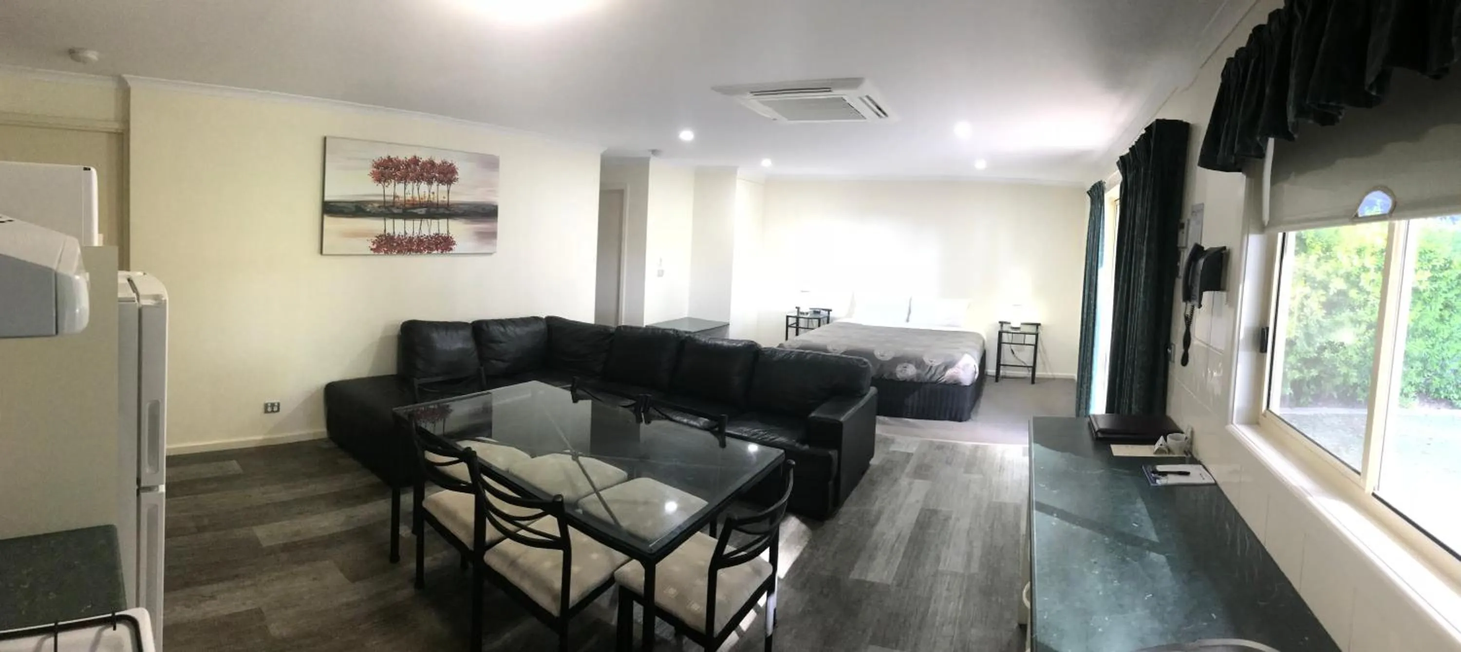 Sportsmans Motor Inn