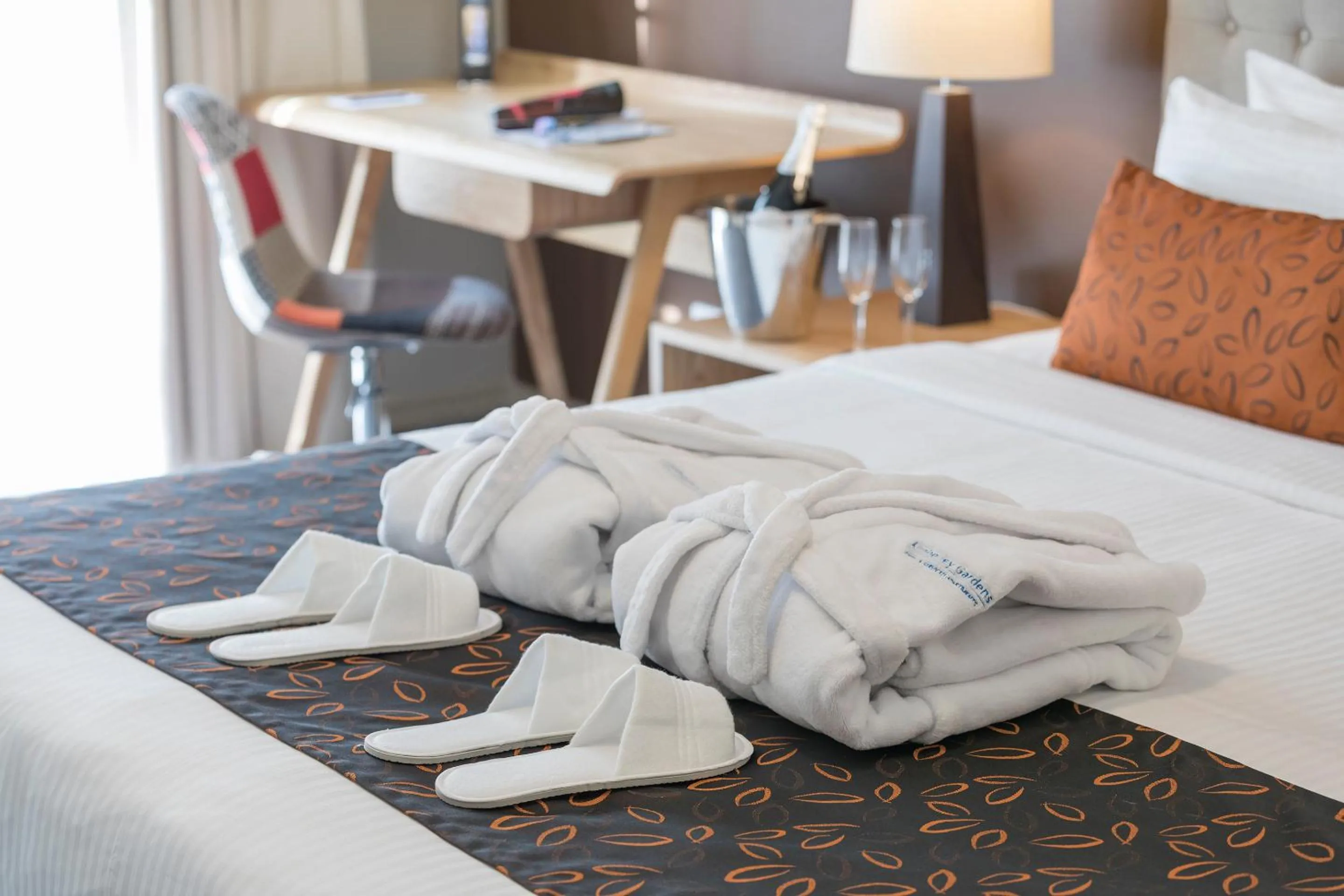 Bed in Kimberley Gardens Hotel, Serviced Apartments and Serviced Townhouses