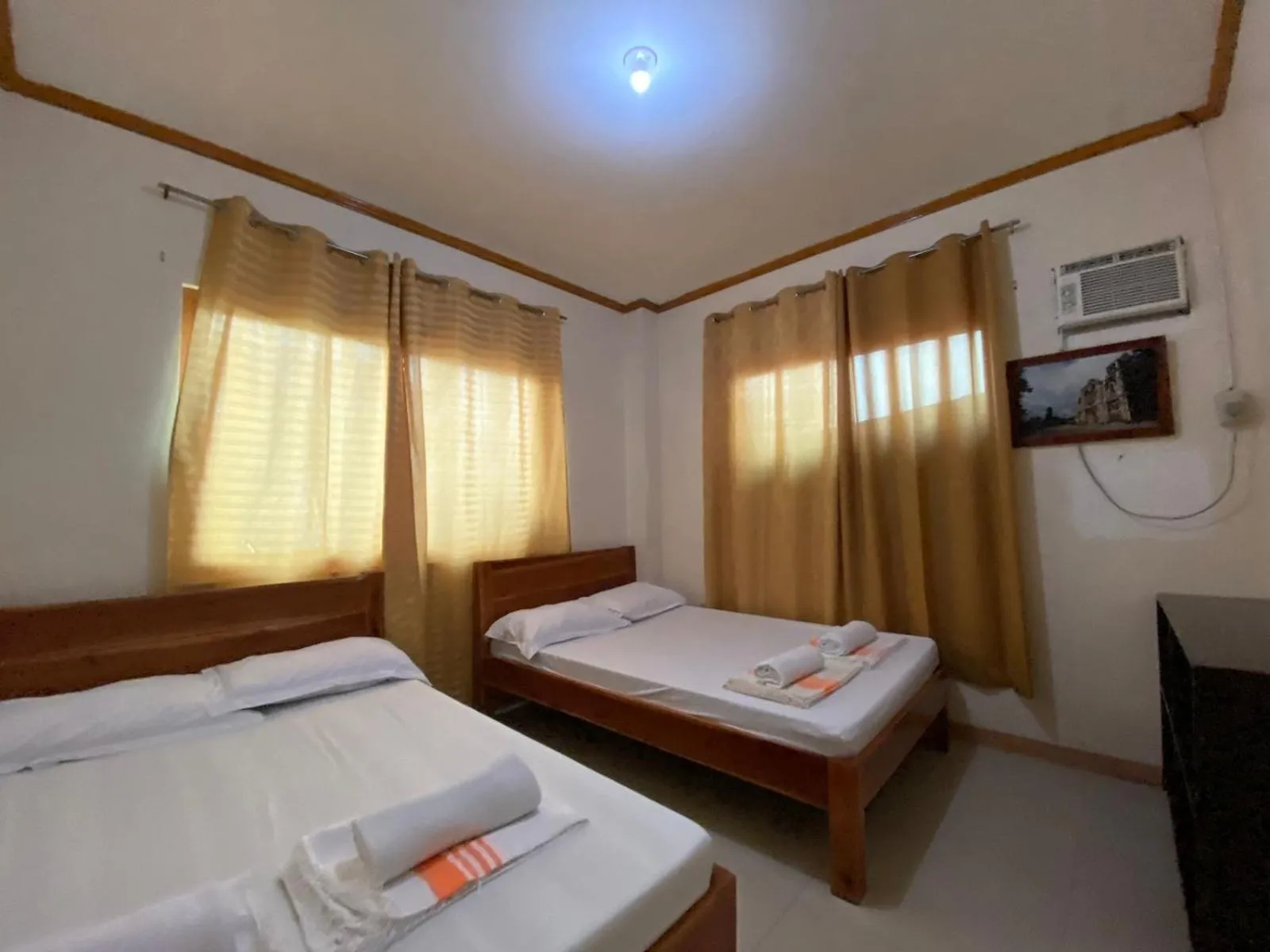 Bed in The Orange House - Vigan Villa