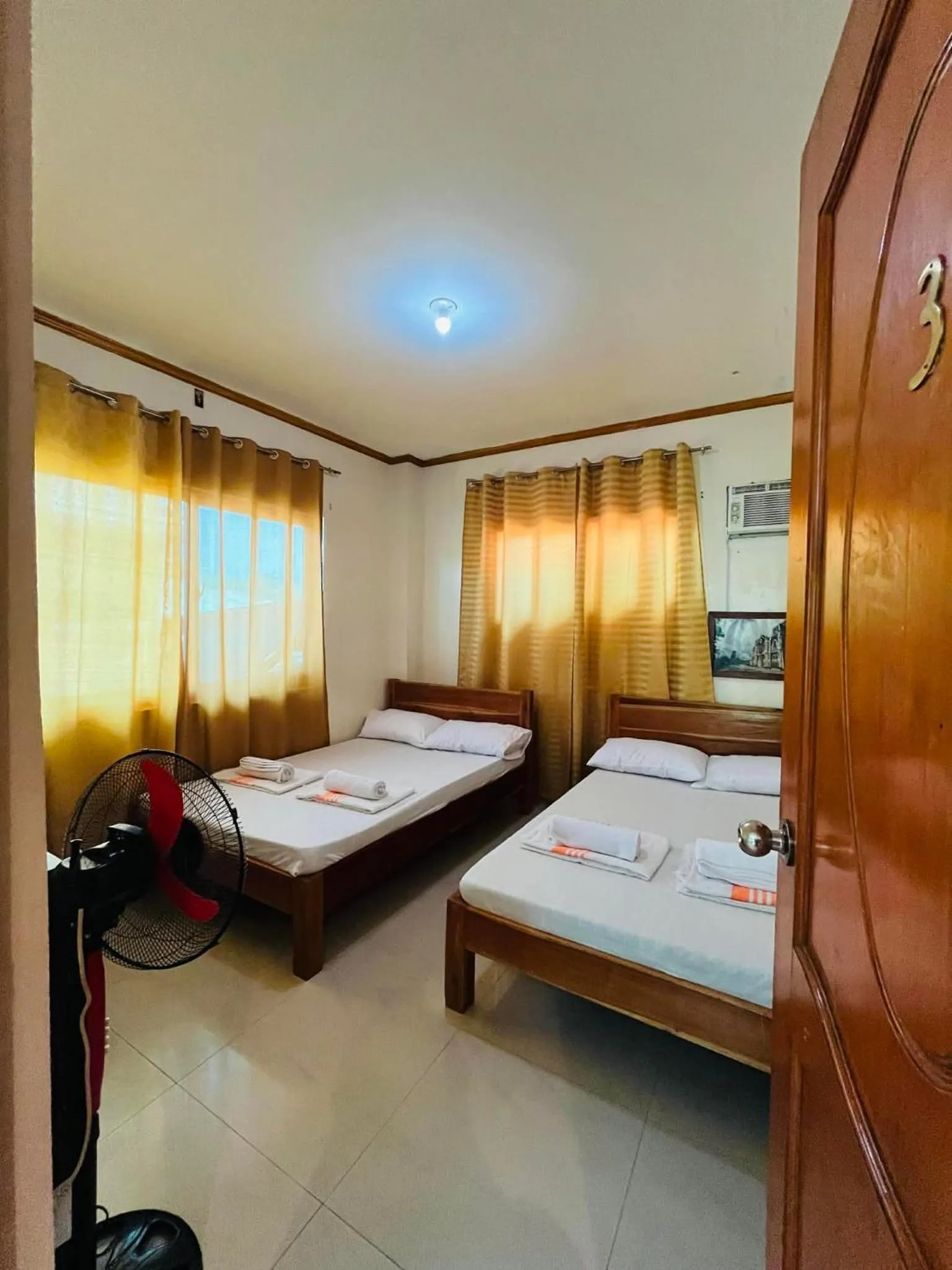 Bed in The Orange House - Vigan Villa