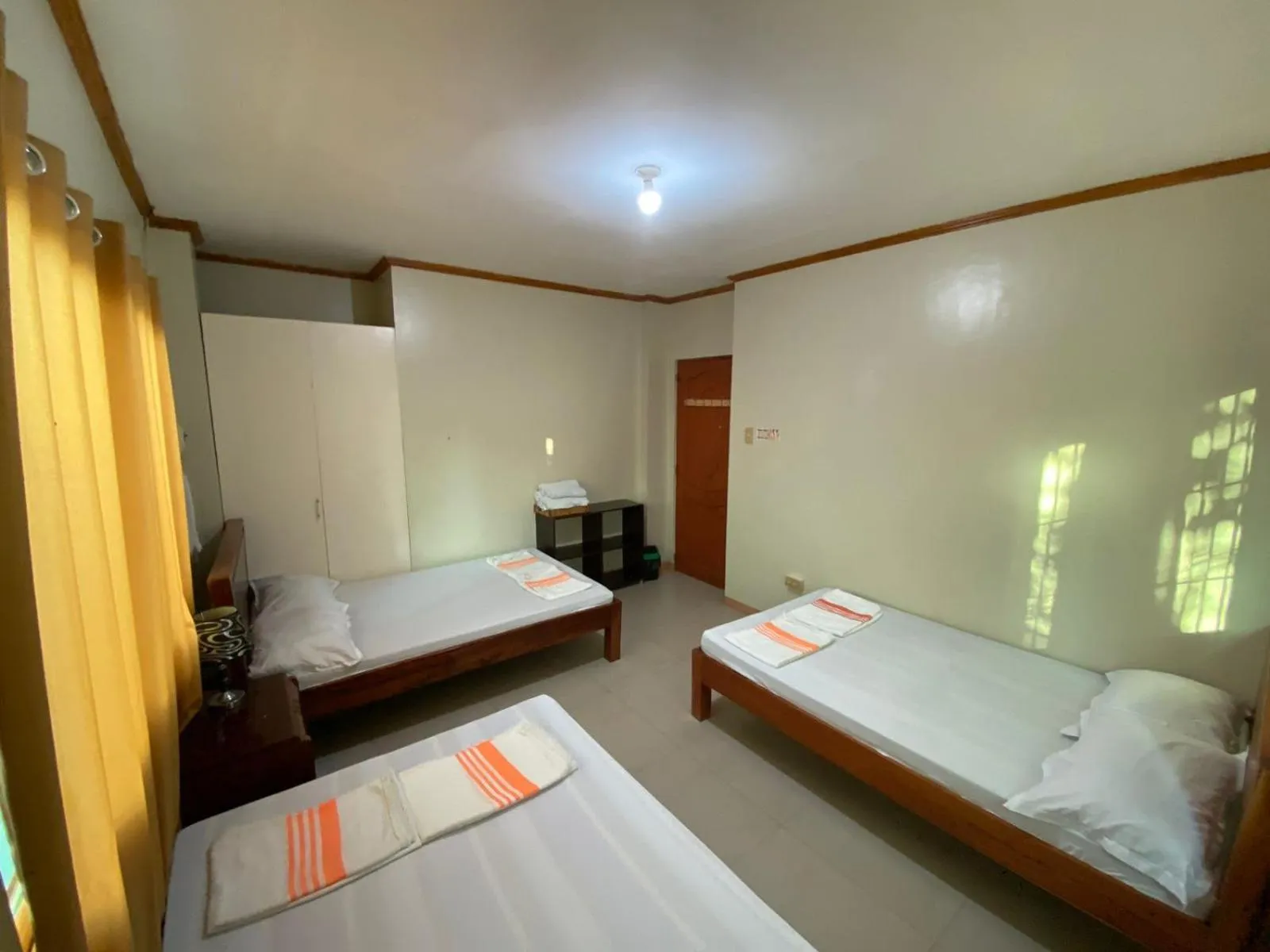 Bed in The Orange House - Vigan Villa