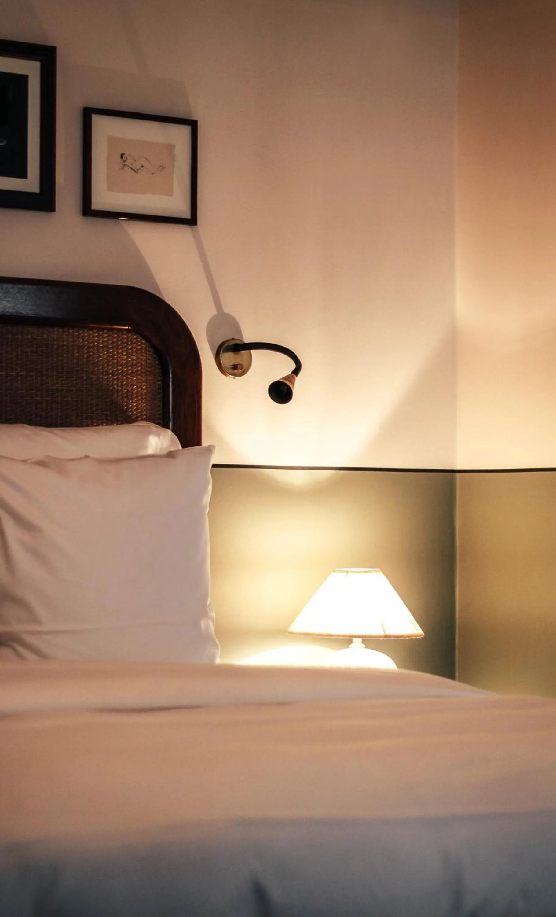 Decorative detail, Bed in Hotel Sanders