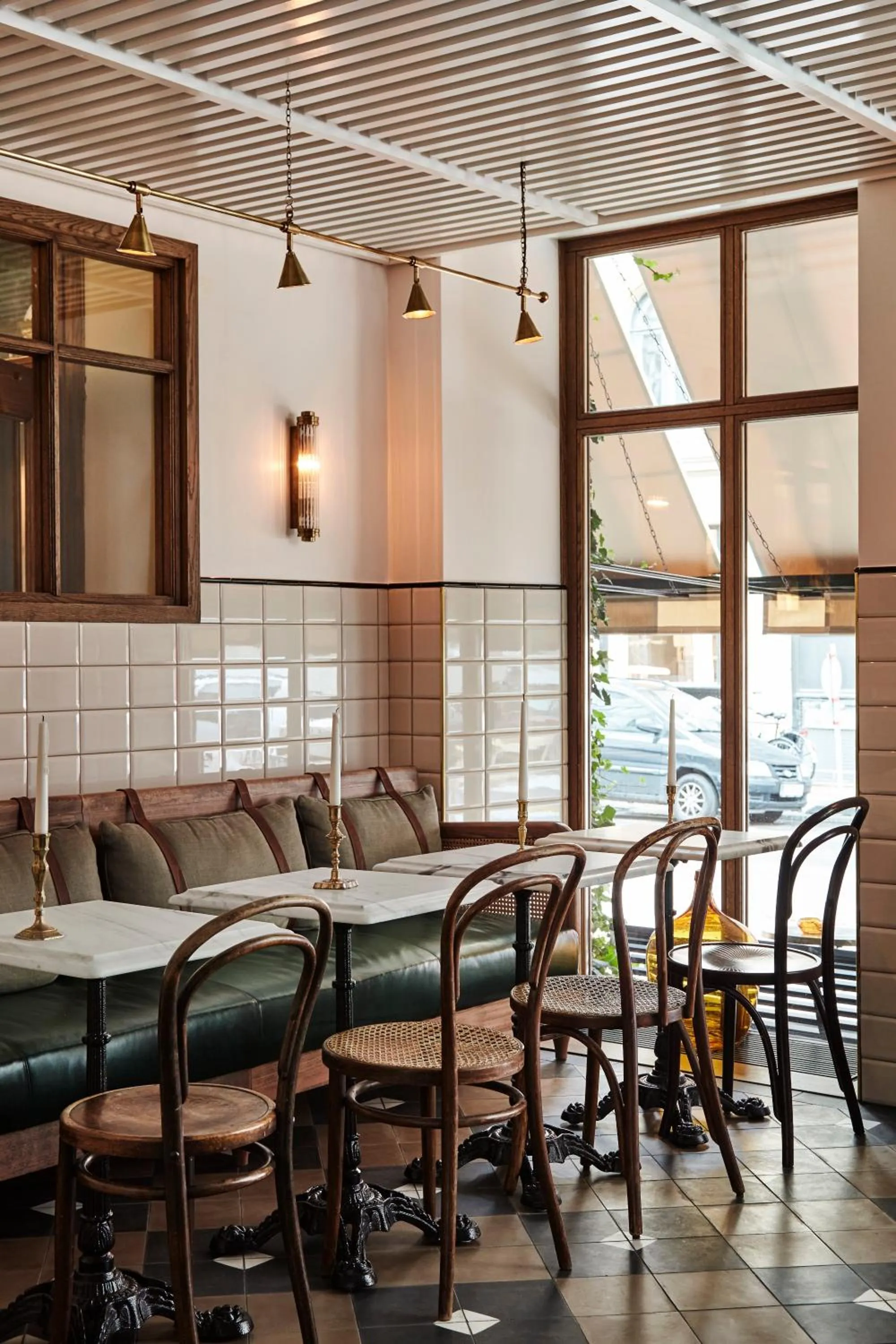 Restaurant/places to eat in Hotel Sanders