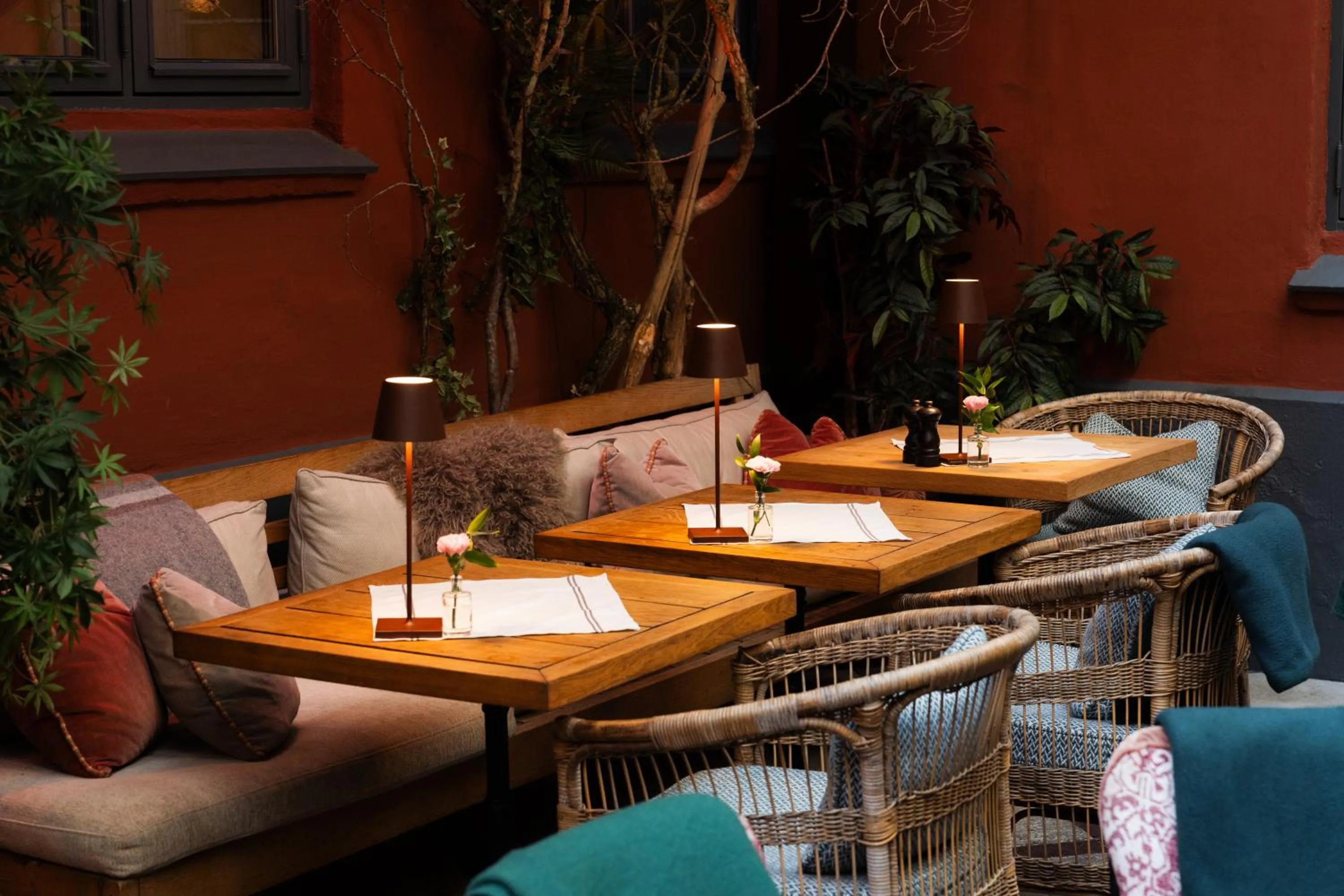 Restaurant/places to eat in Hotel Sanders