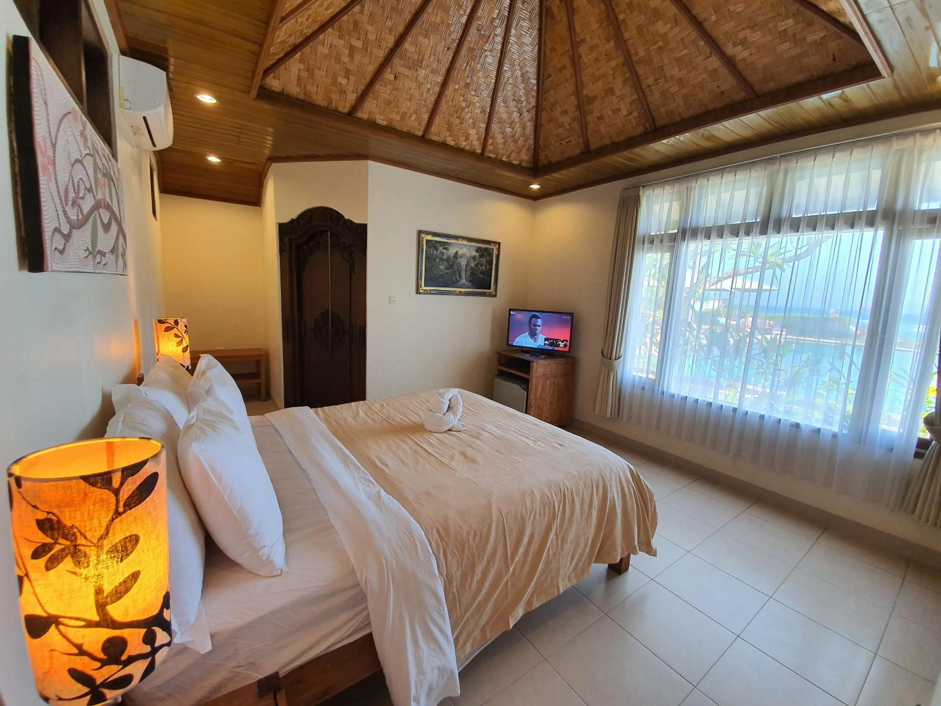 Bed in Hotel Genggong