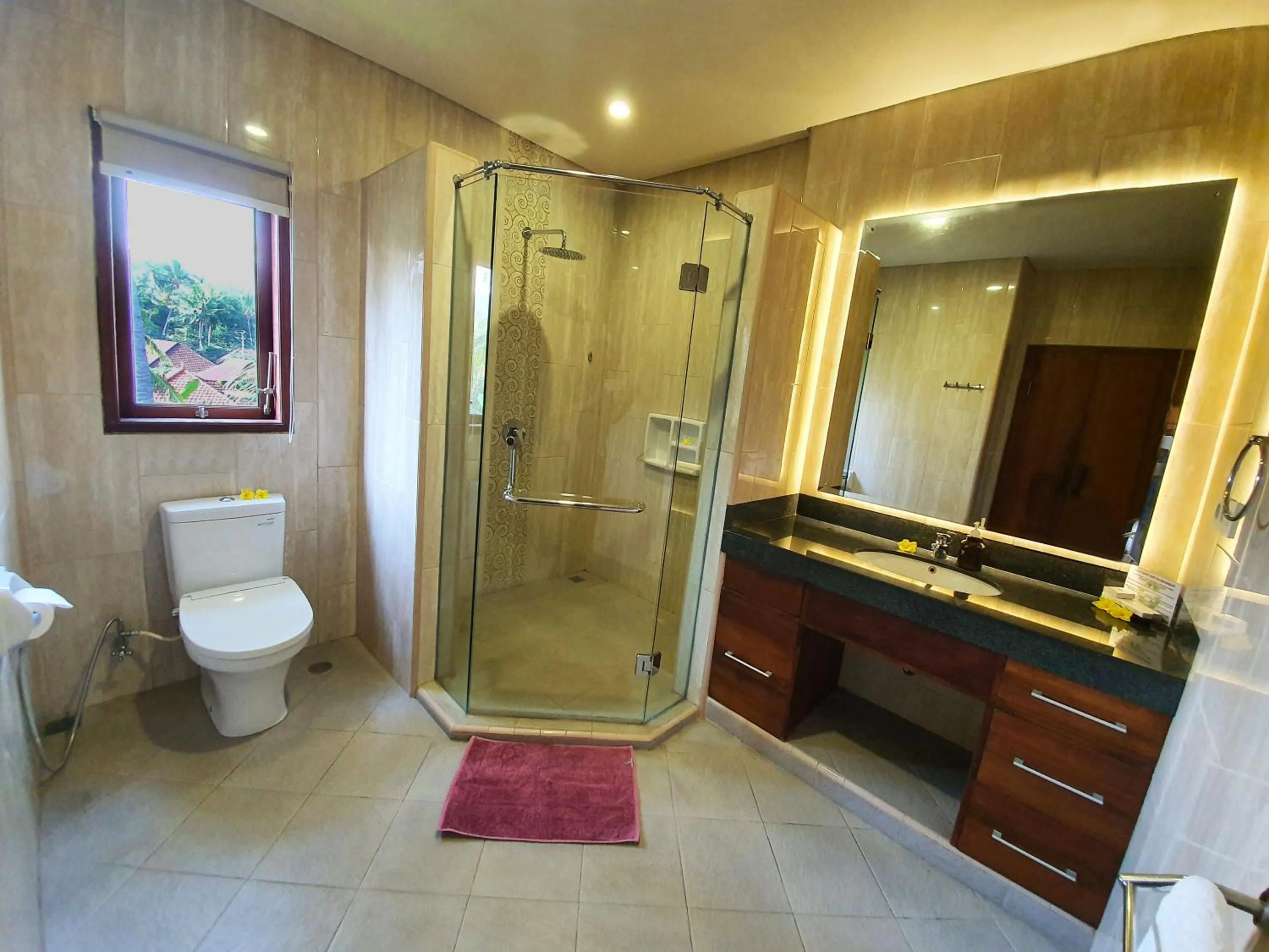 Bathroom in Hotel Genggong
