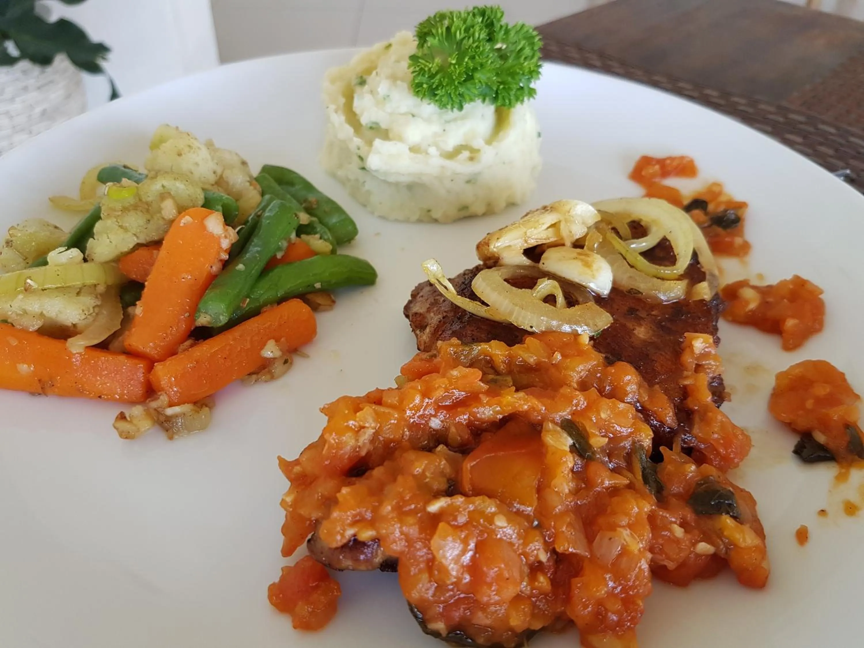 Food in Hotel Genggong