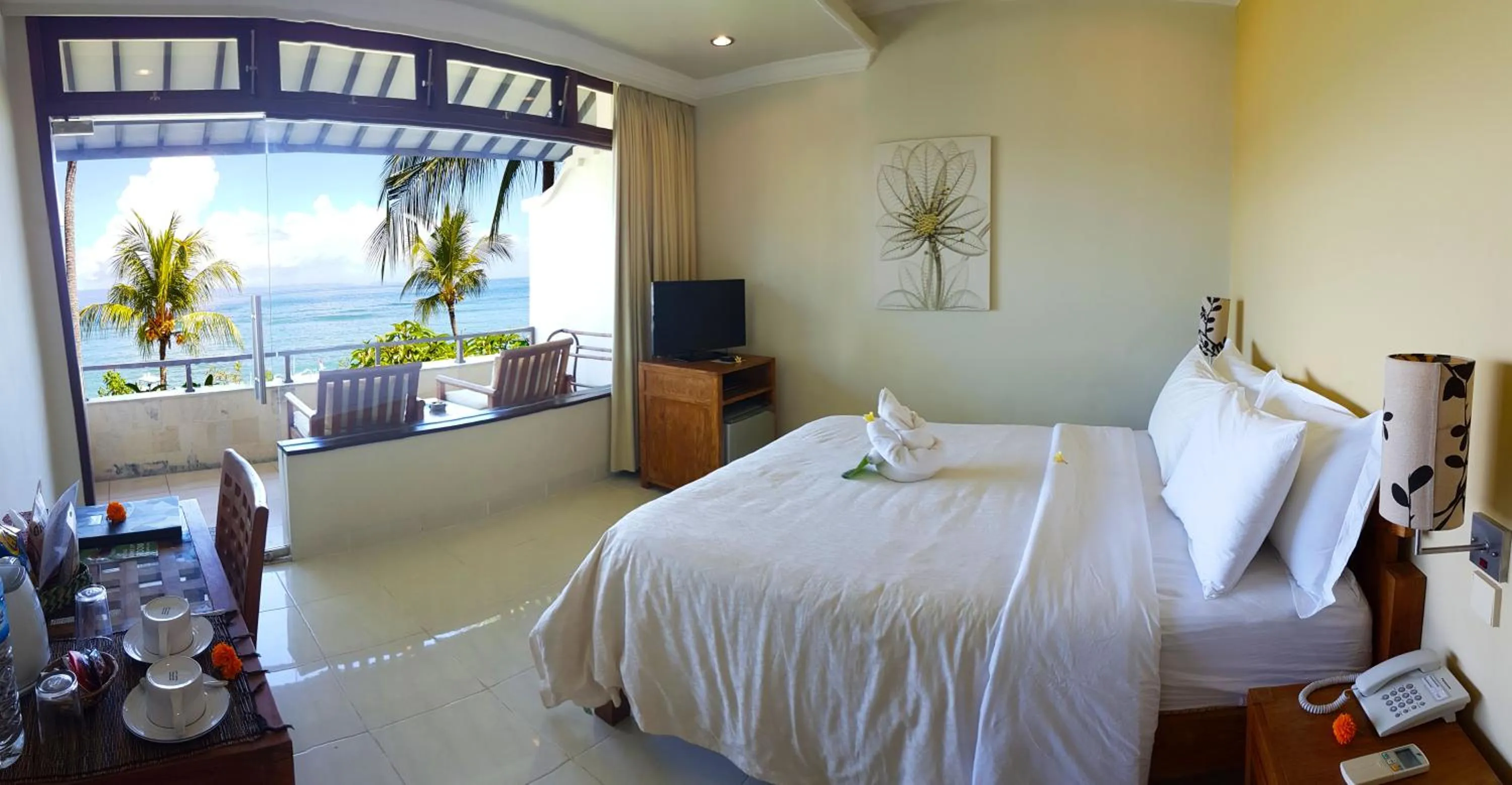 Bedroom, Bed in Hotel Genggong