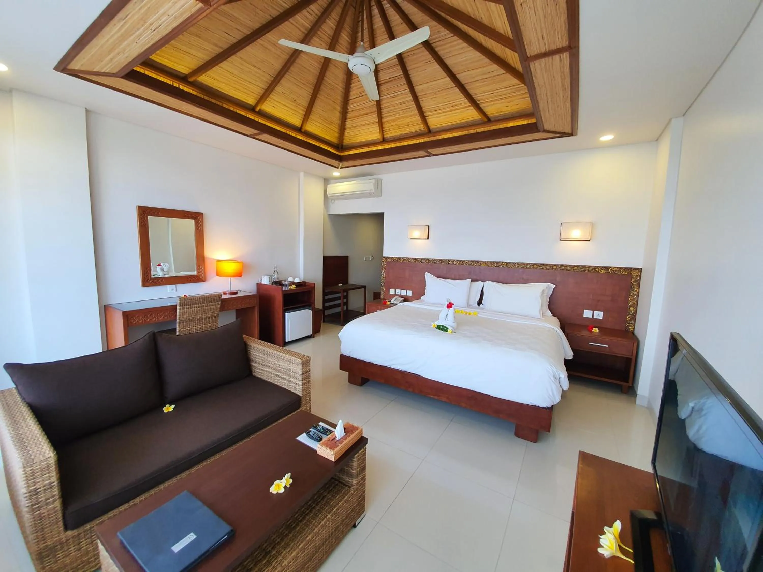 Photo of the whole room, Bed in Hotel Genggong