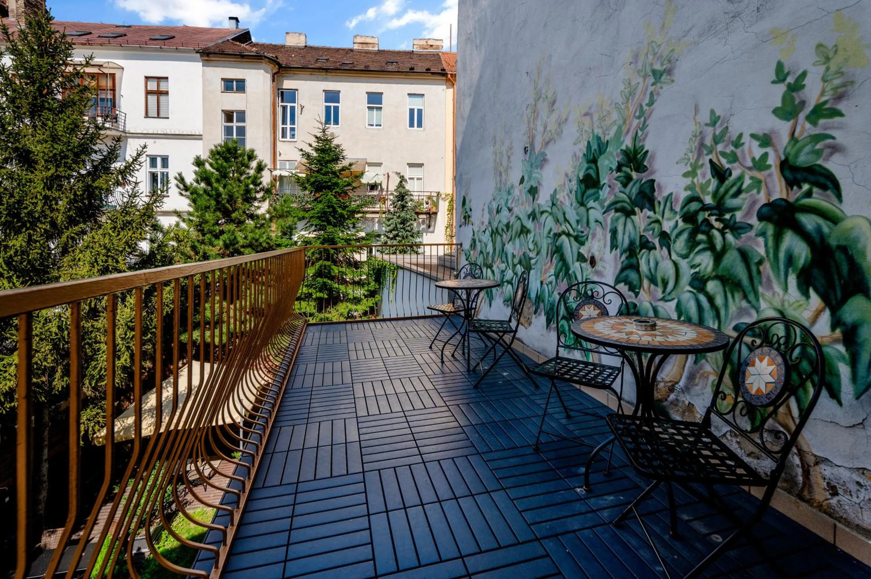 Garden in Downtown Bratislava B&B