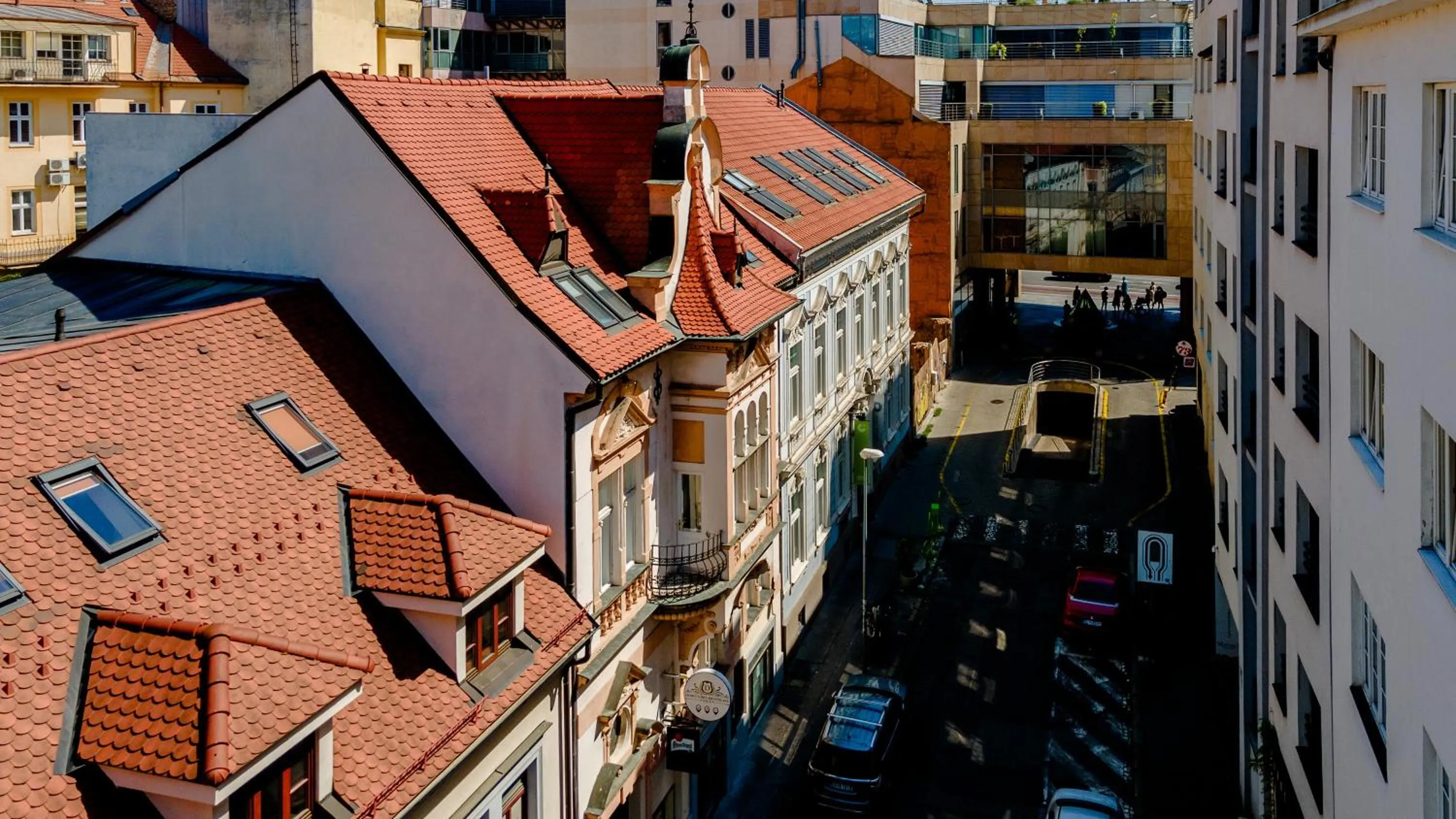 Property building in Downtown Bratislava B&B