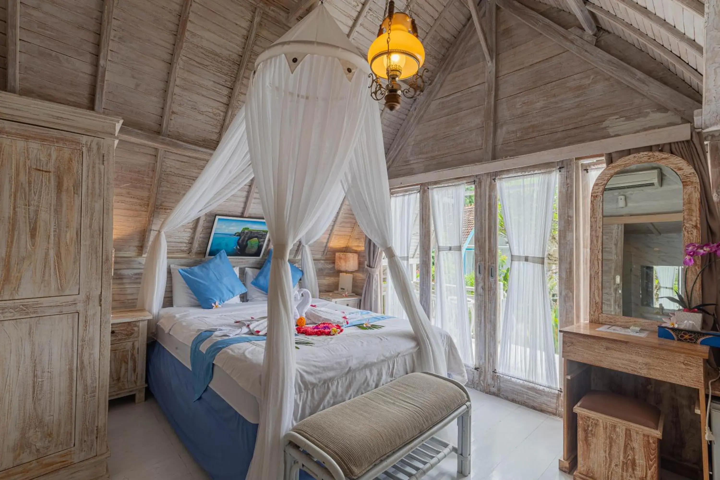 Deluxe Double Room with Balcony in Bakung Cozy Cottage Deluxe Double Room with Balcony in Bakung Cozy Cottage