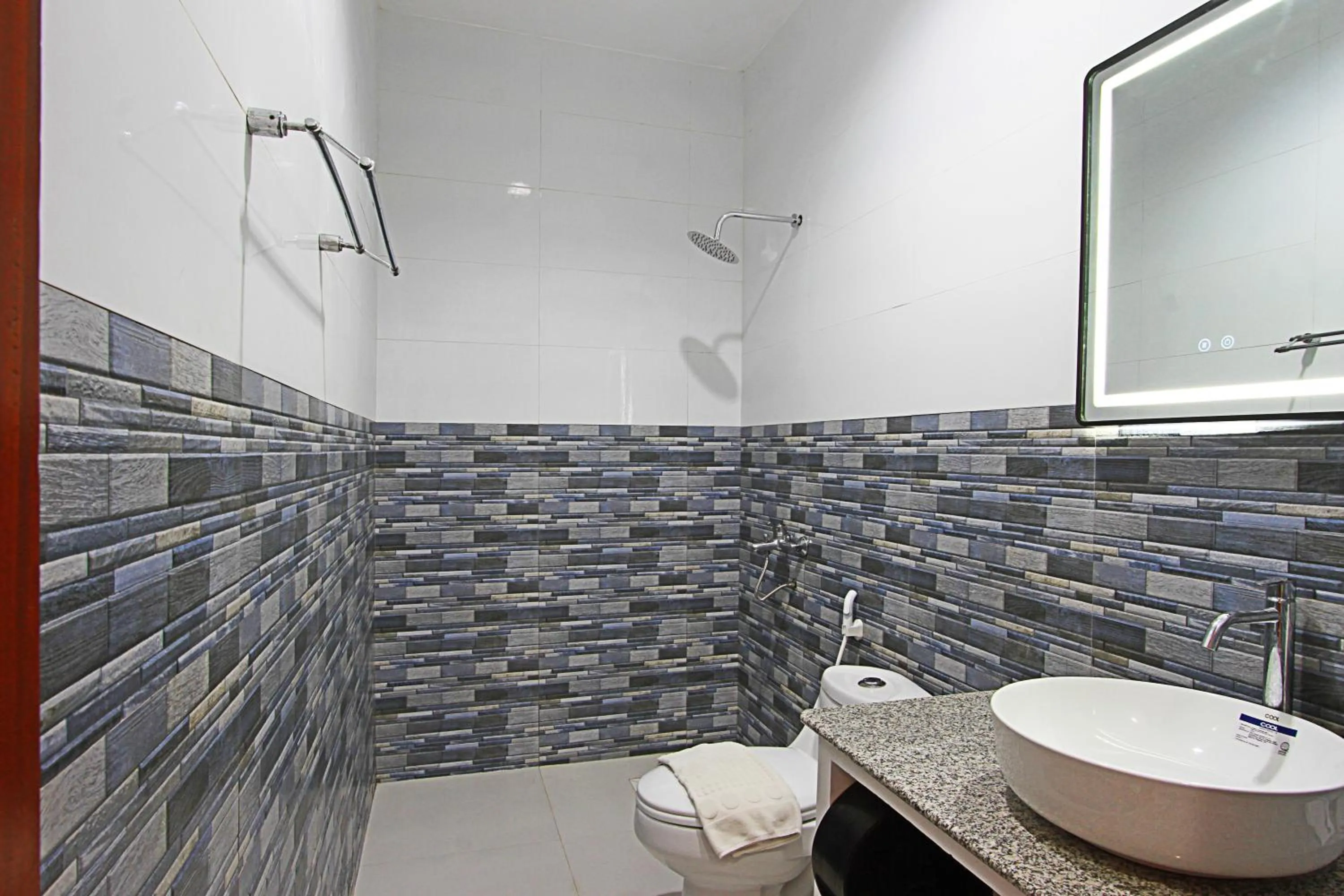 Shower in Harmony Hotel