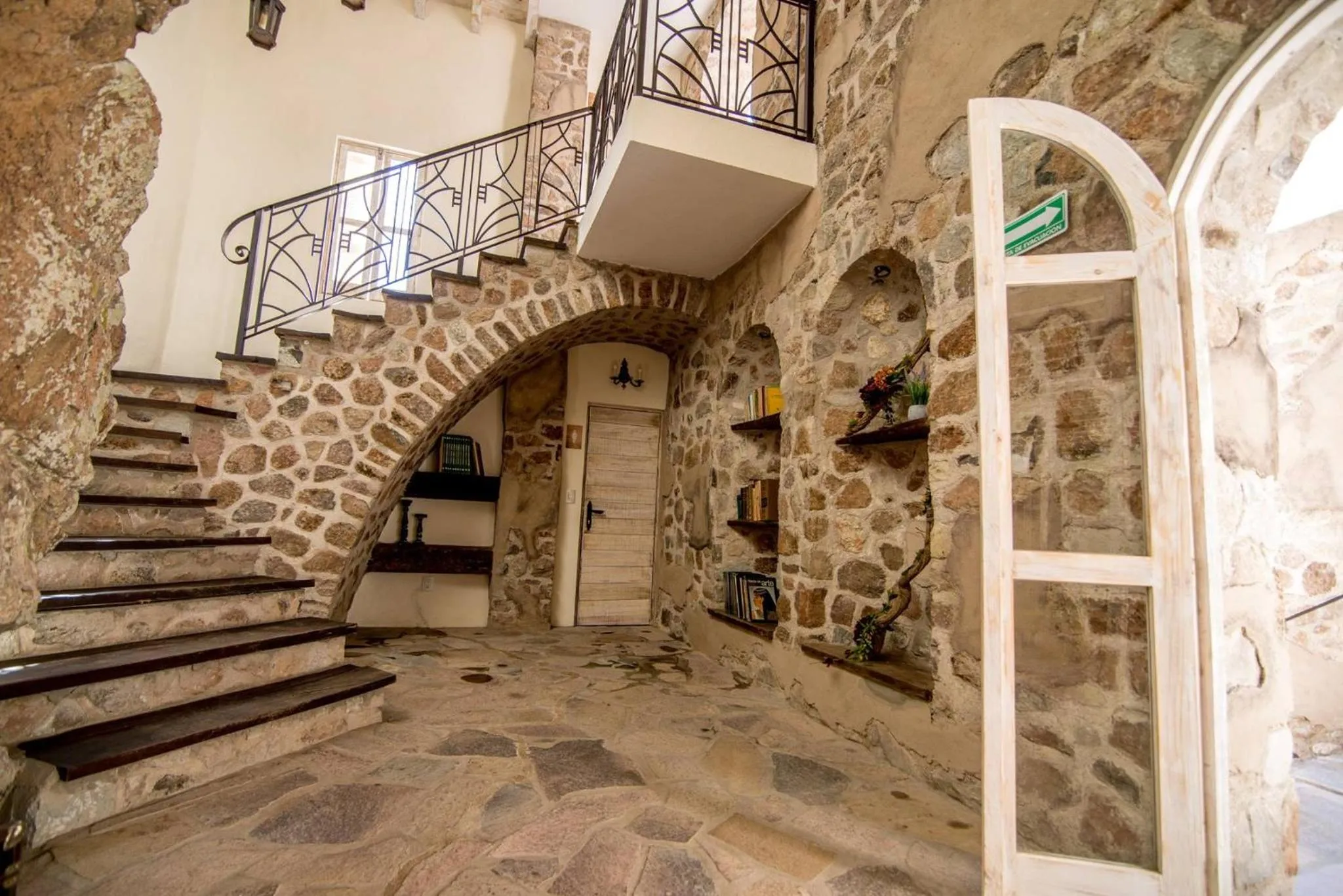 Property building in Hotel de Piedra