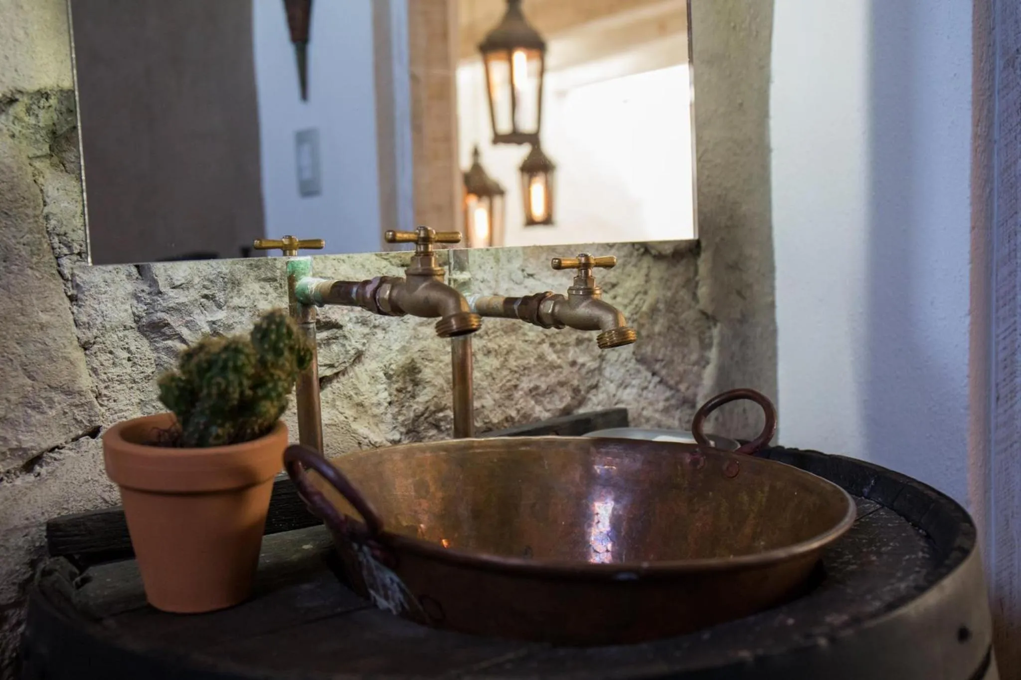 Public Bath in Hotel de Piedra