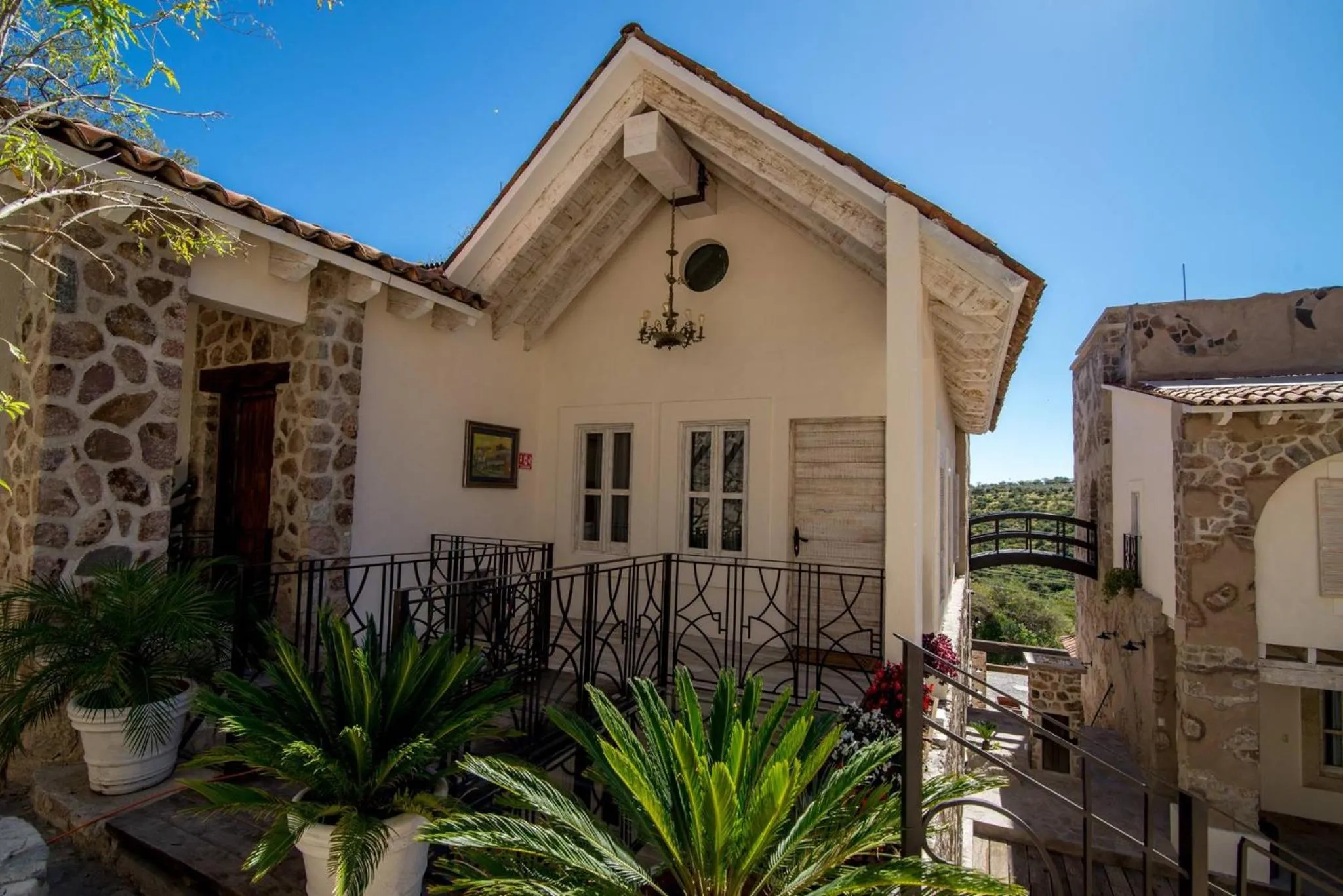 Property building in Hotel de Piedra