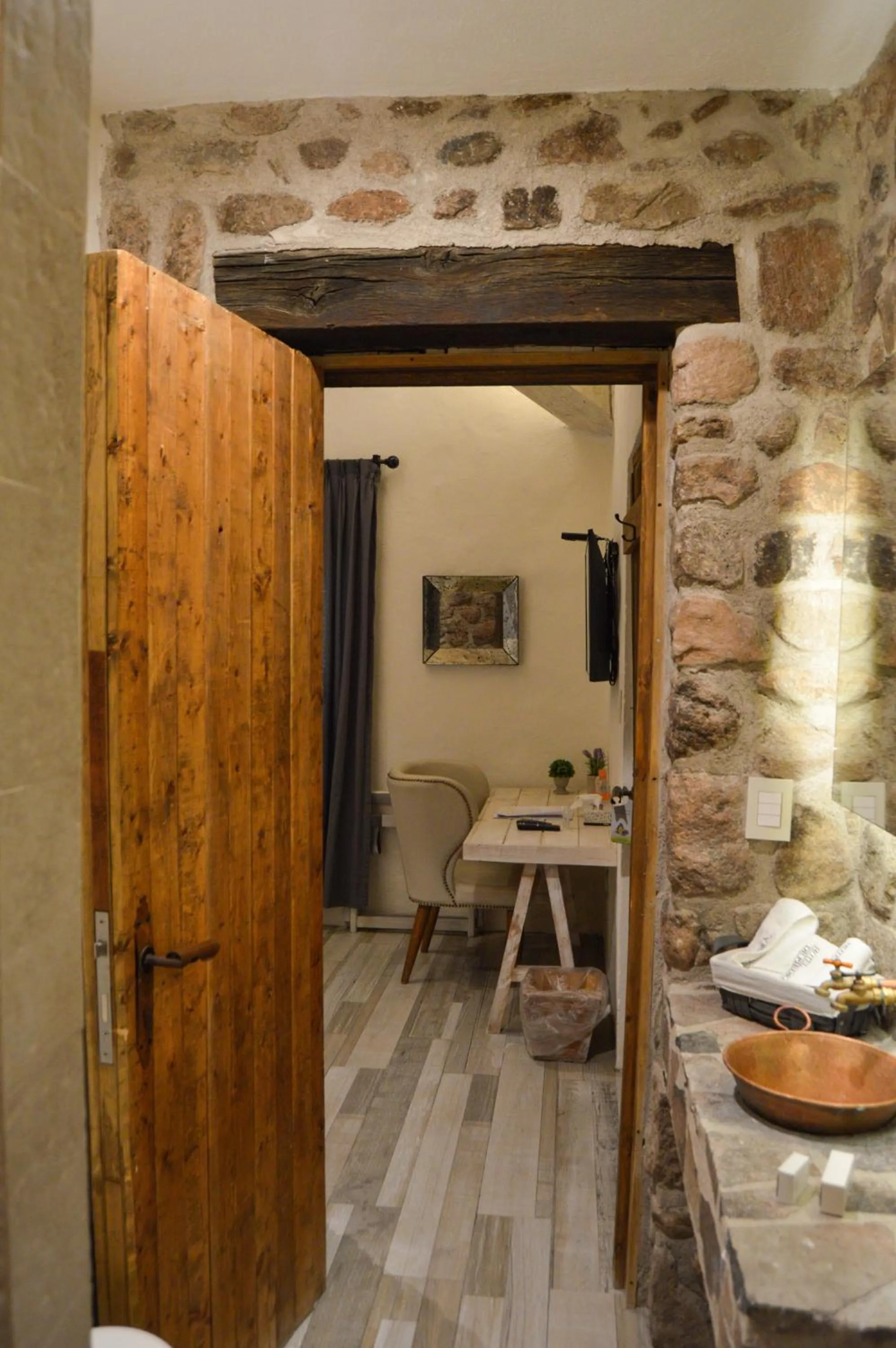 Seating area in Hotel de Piedra