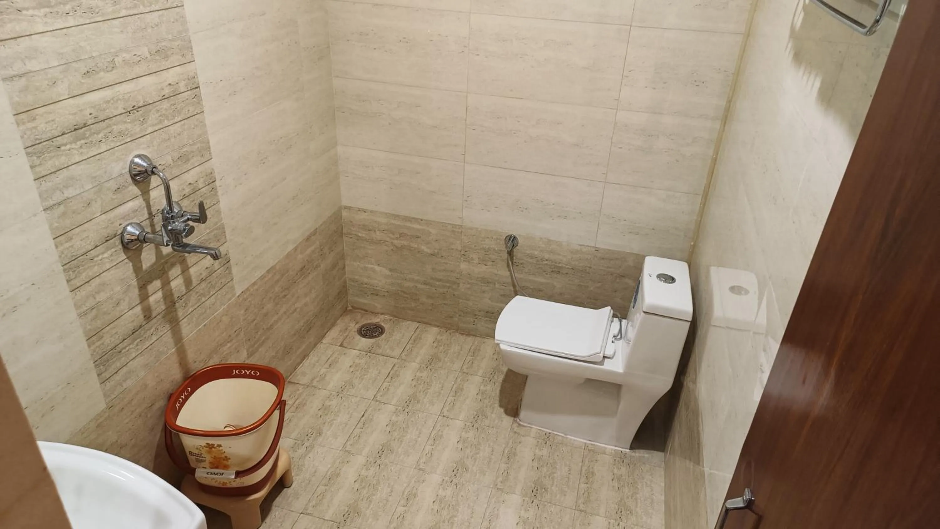 Shower in Teerth Palace Pushkar