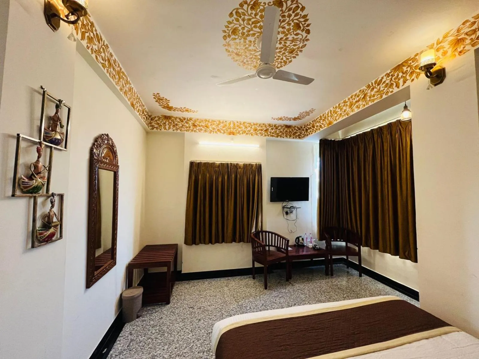 TV and multimedia, Bed in Teerth Palace Pushkar