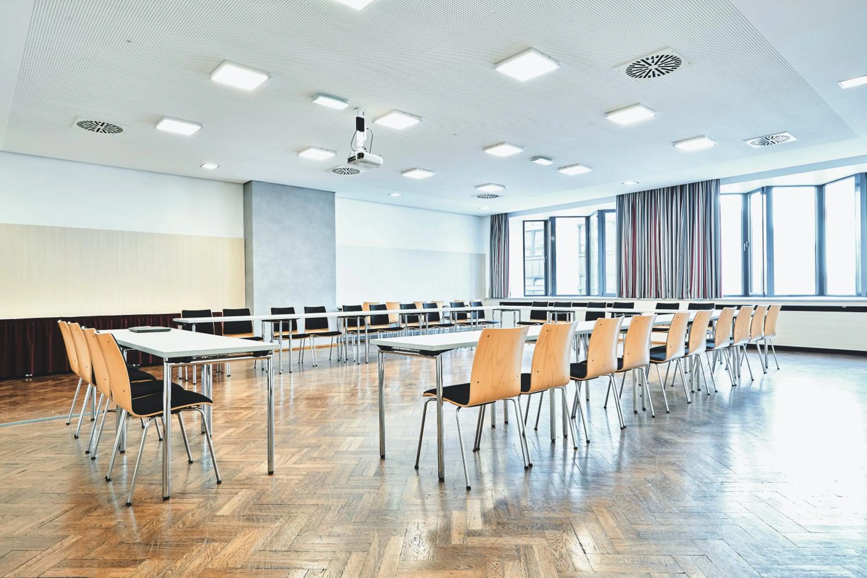 Meeting/conference room in DJH Jugendgästehaus Adolph Kolping
