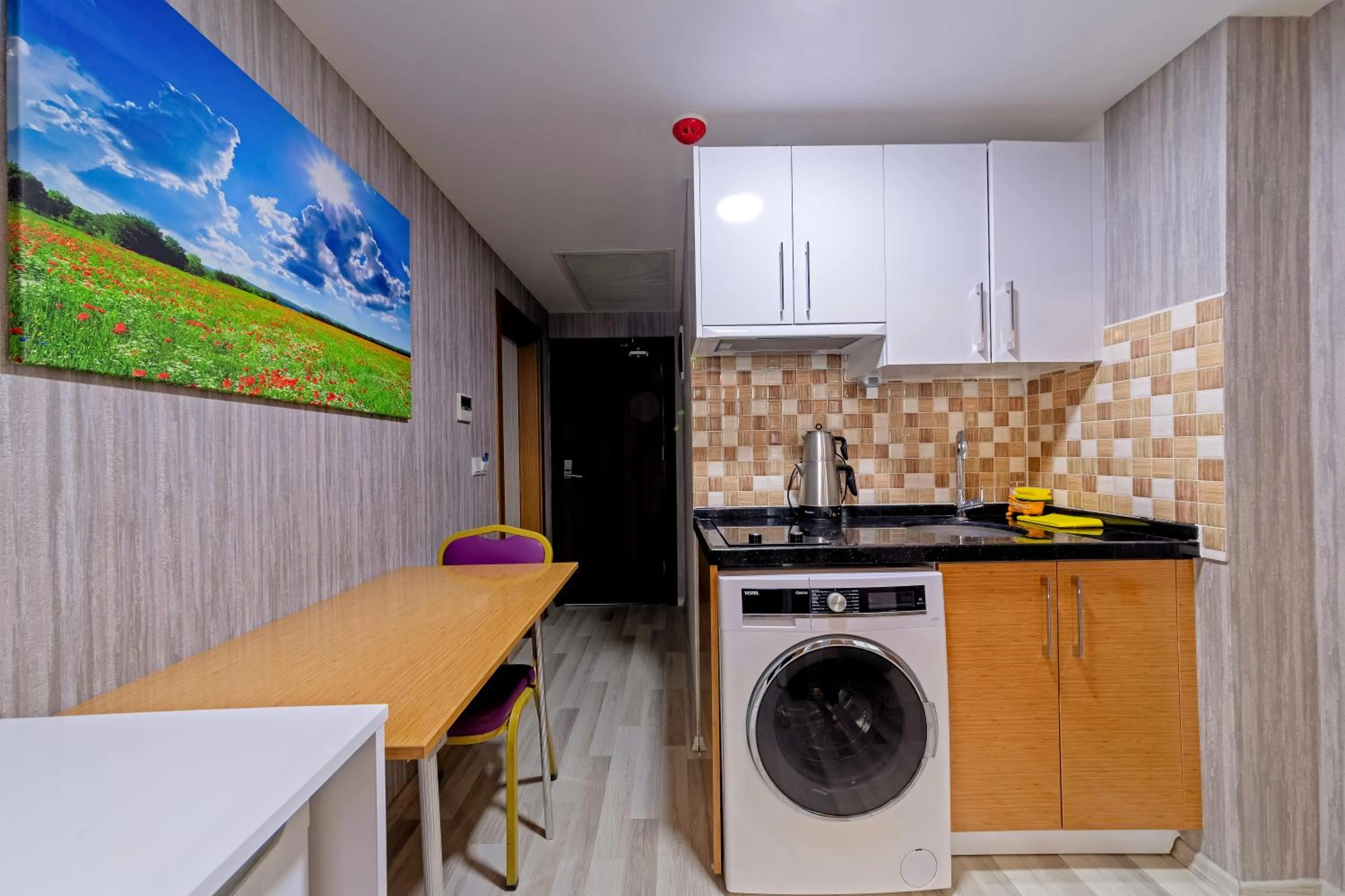 Dining area in Royal Babil Suites Hotel