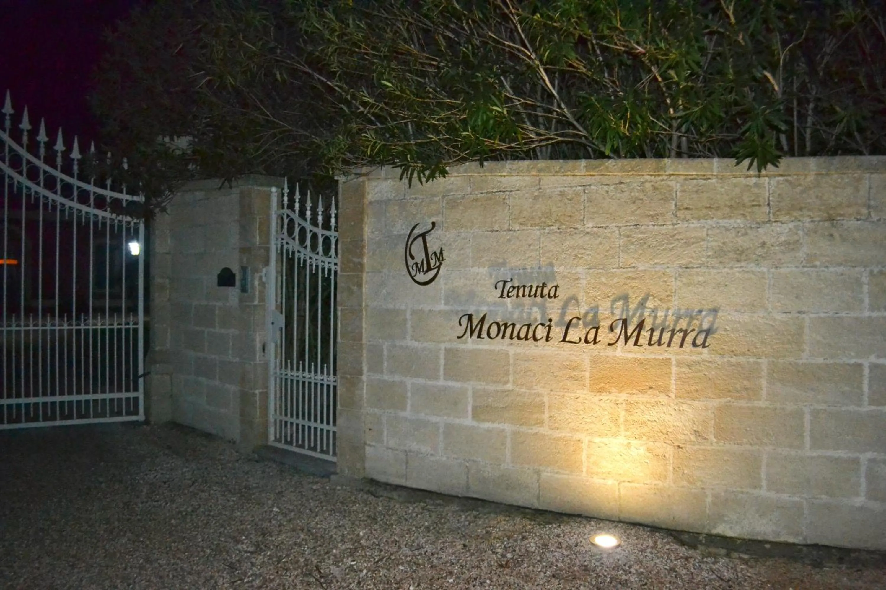 Property logo or sign in Tenuta Monaci La Murra
