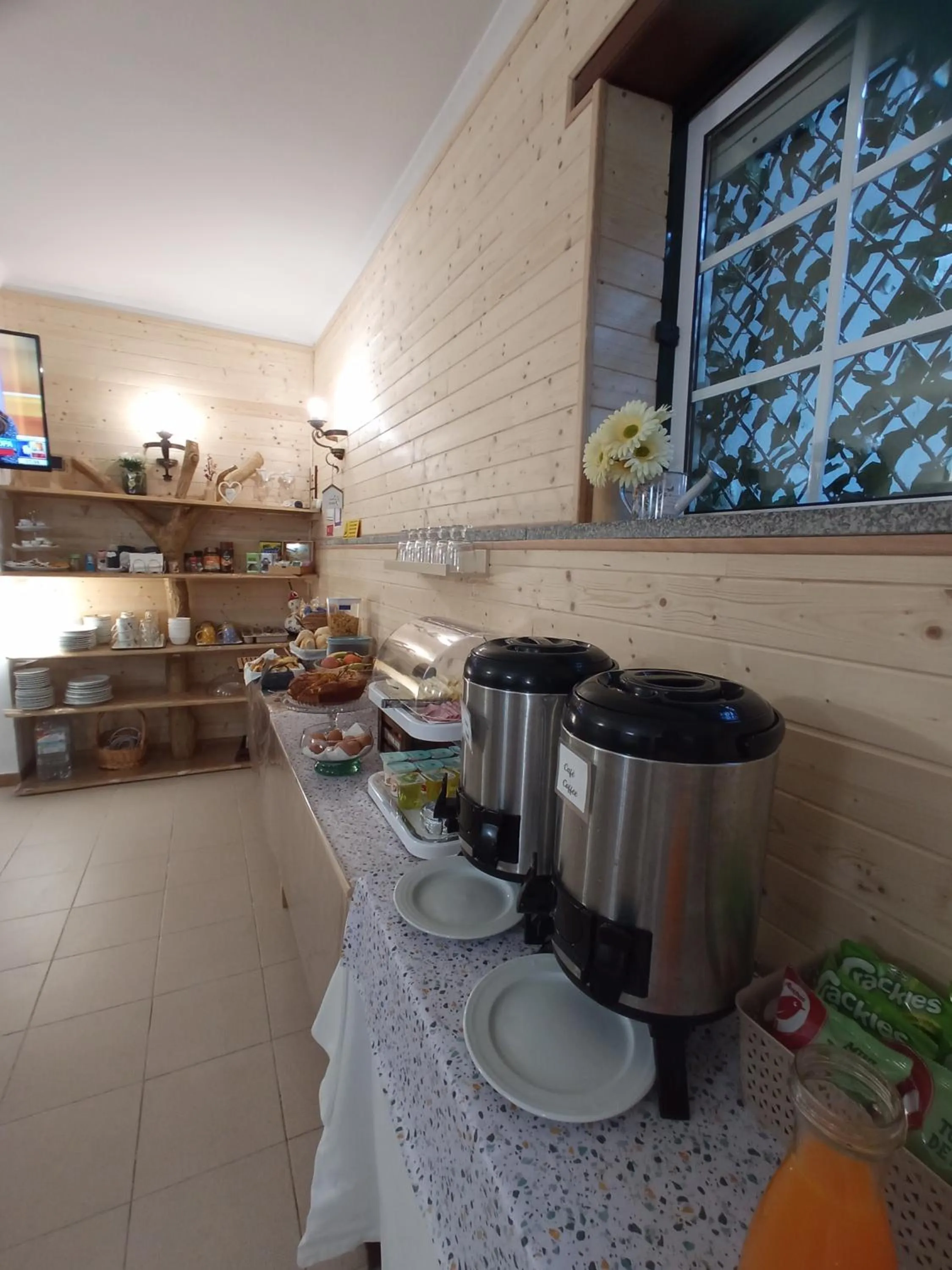 Buffet breakfast in Casa das Termas