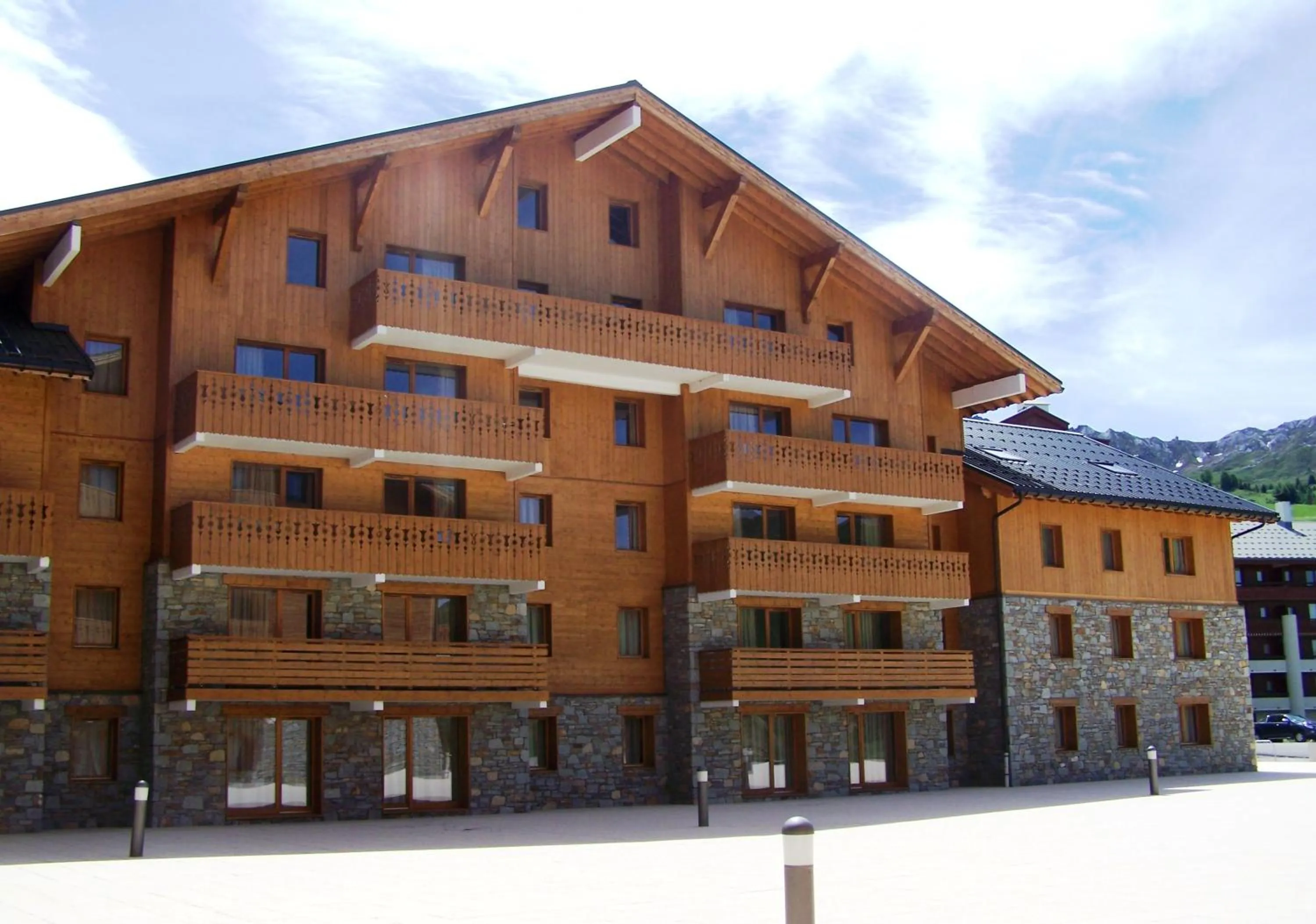 Facade/entrance in Sun Valley Residence