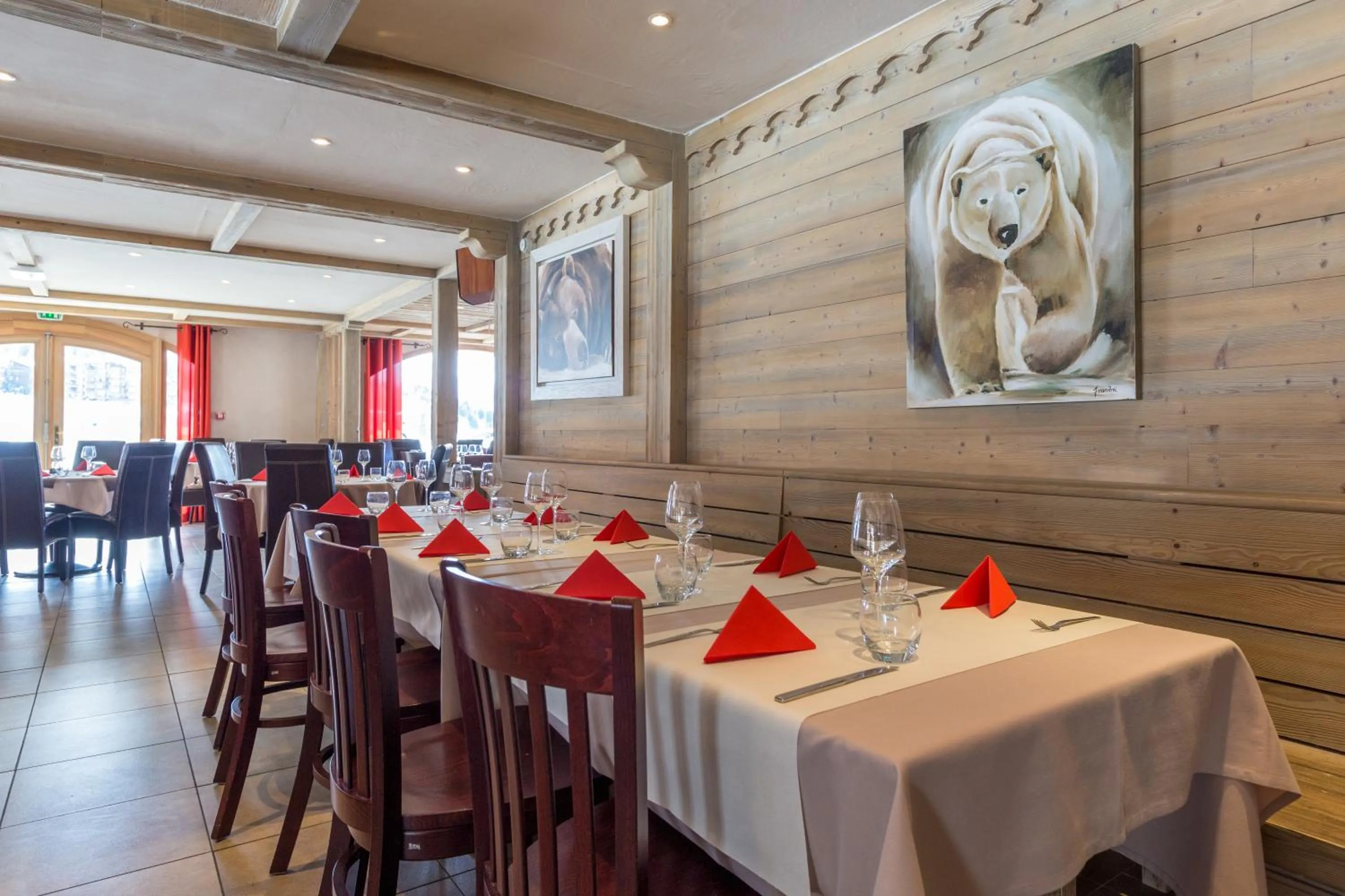 Restaurant/places to eat in Sun Valley Residence